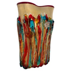 Vaso in vetro di Murano firmato Camozzo, con colate verticali multicolore