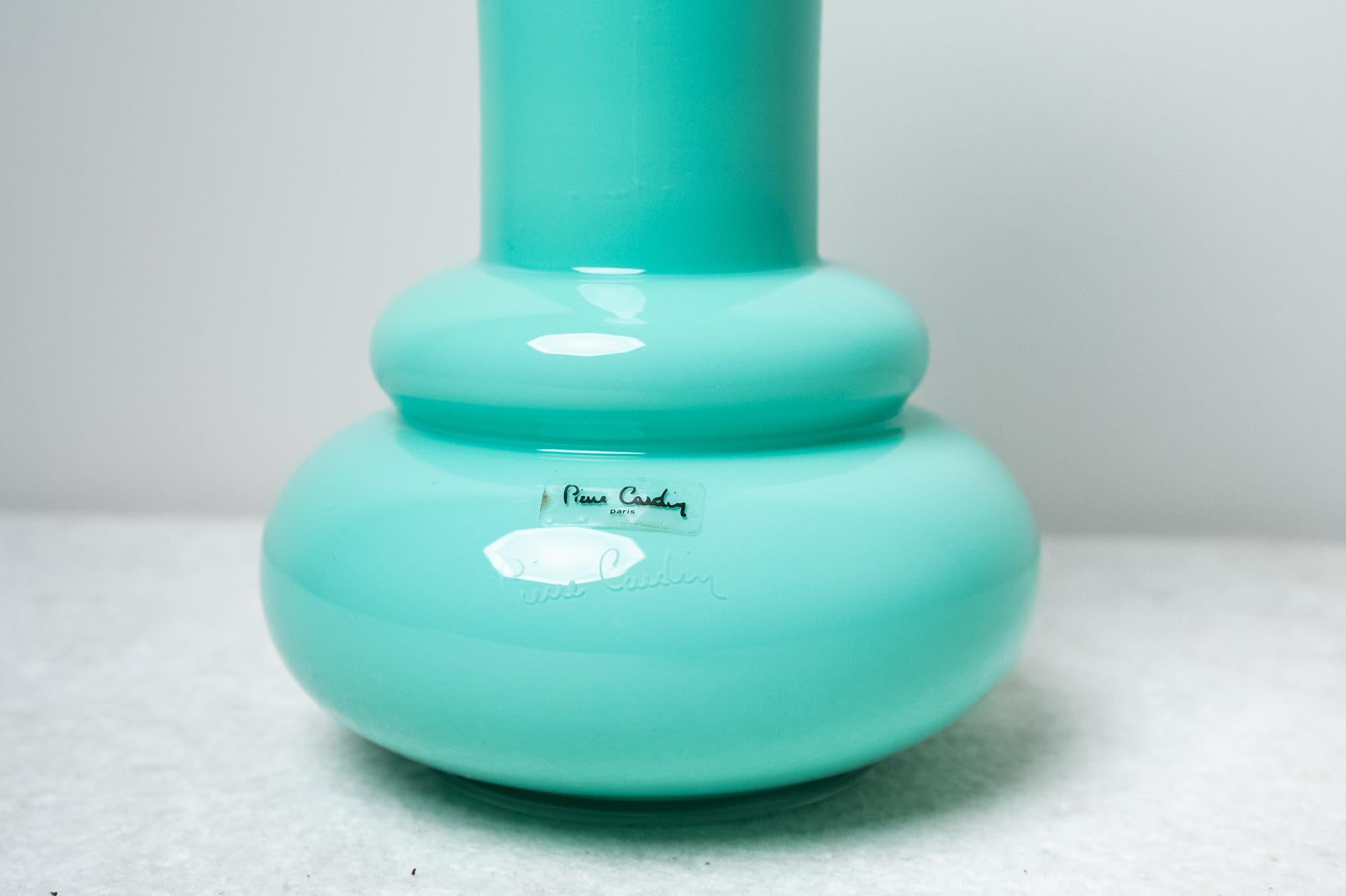 Late 20th Century Vaso in vetro francese firmato Pierre Cardin, Anni '80 in vendita