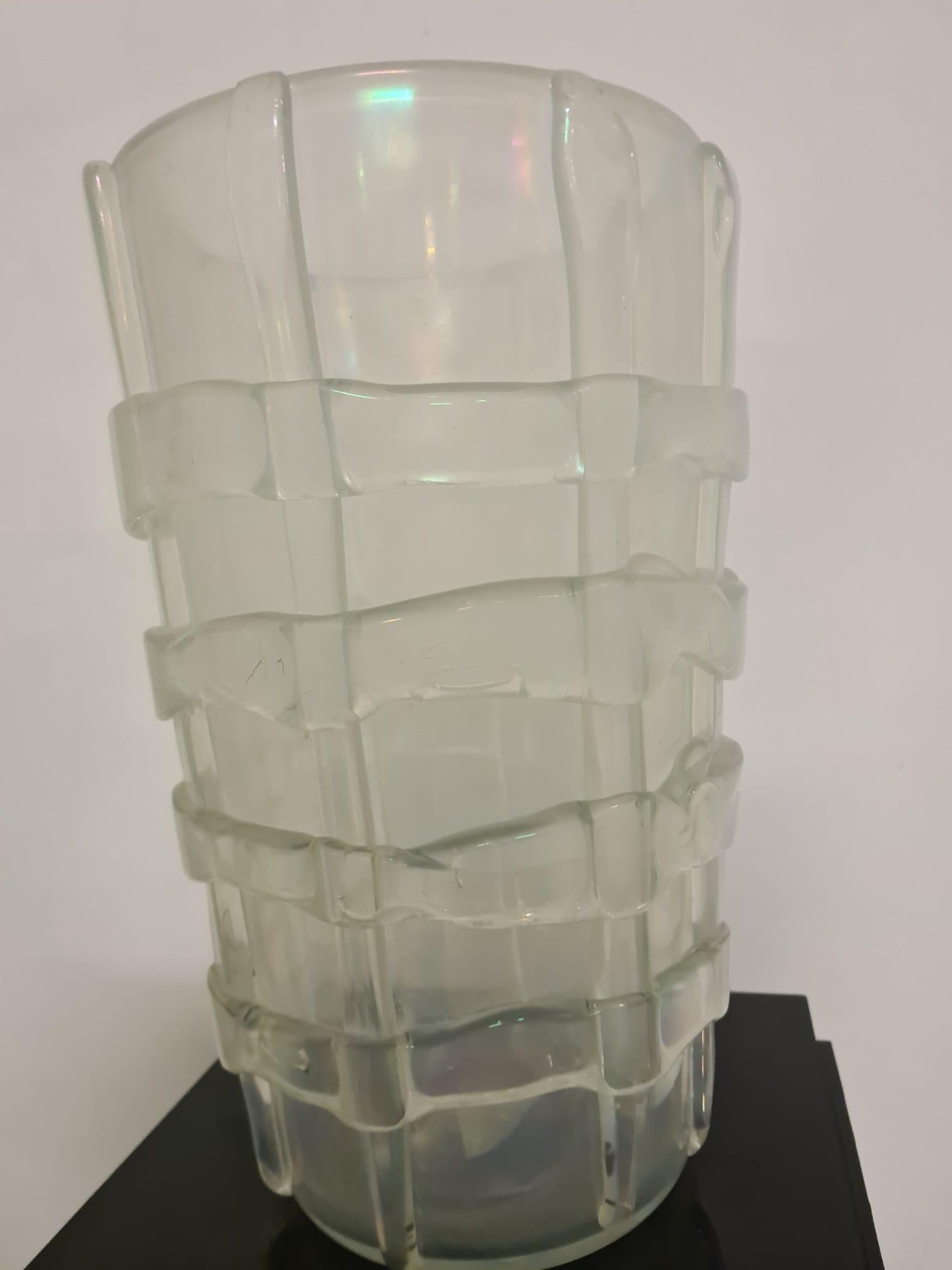 Jarrón de cristal iridiscente con aplicaciones de ercole Barovier para Ferro, Toso & Baro en venta 8
