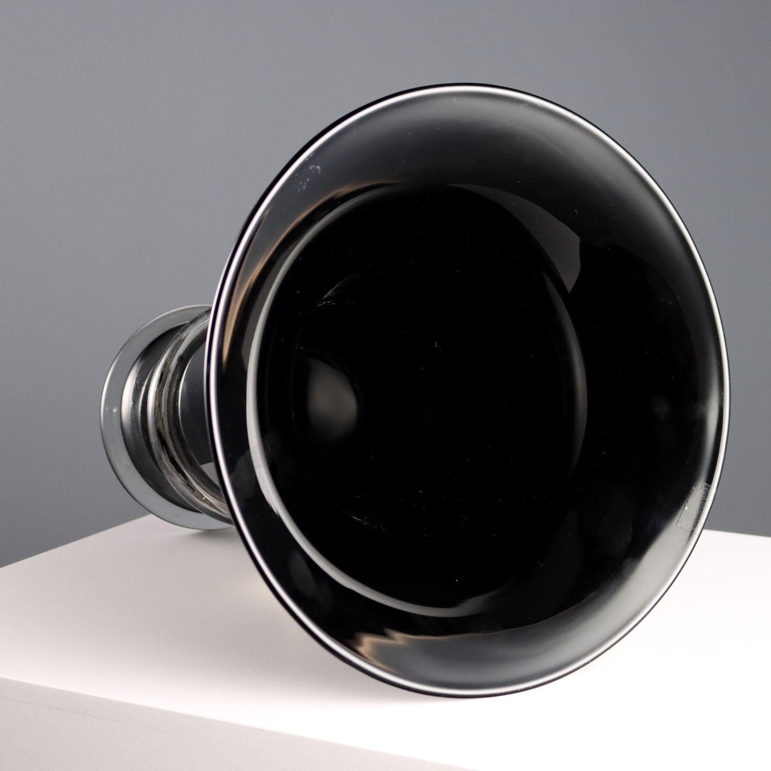 Vaso in Vetro Nero Manifattura Seguso Vetri d'Arte anni 80 Vidrio en venta