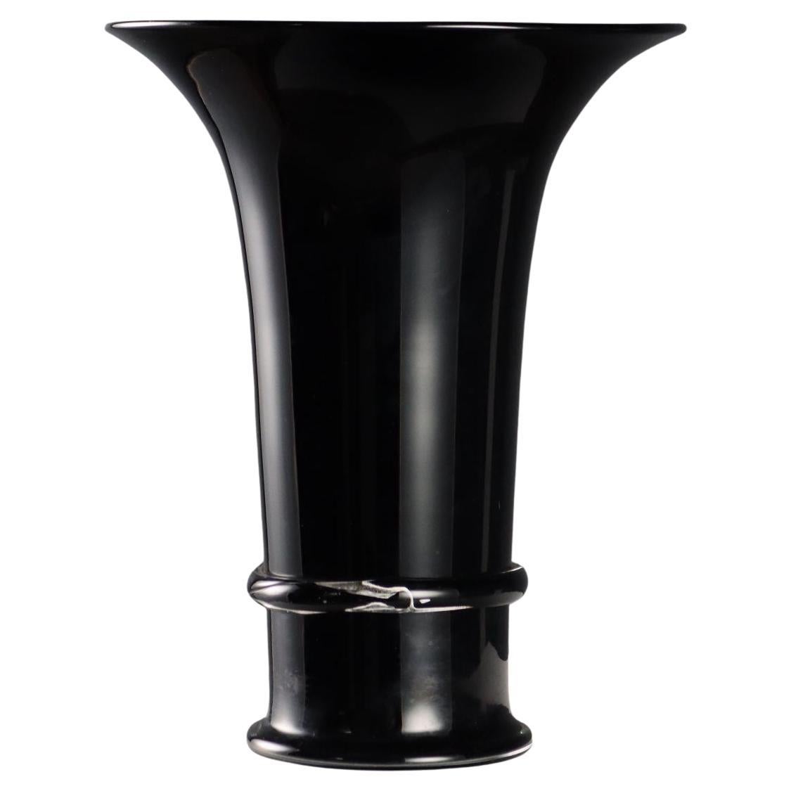 Vaso in Vetro Nero Manifattura Seguso Vetri d'Arte anni 80