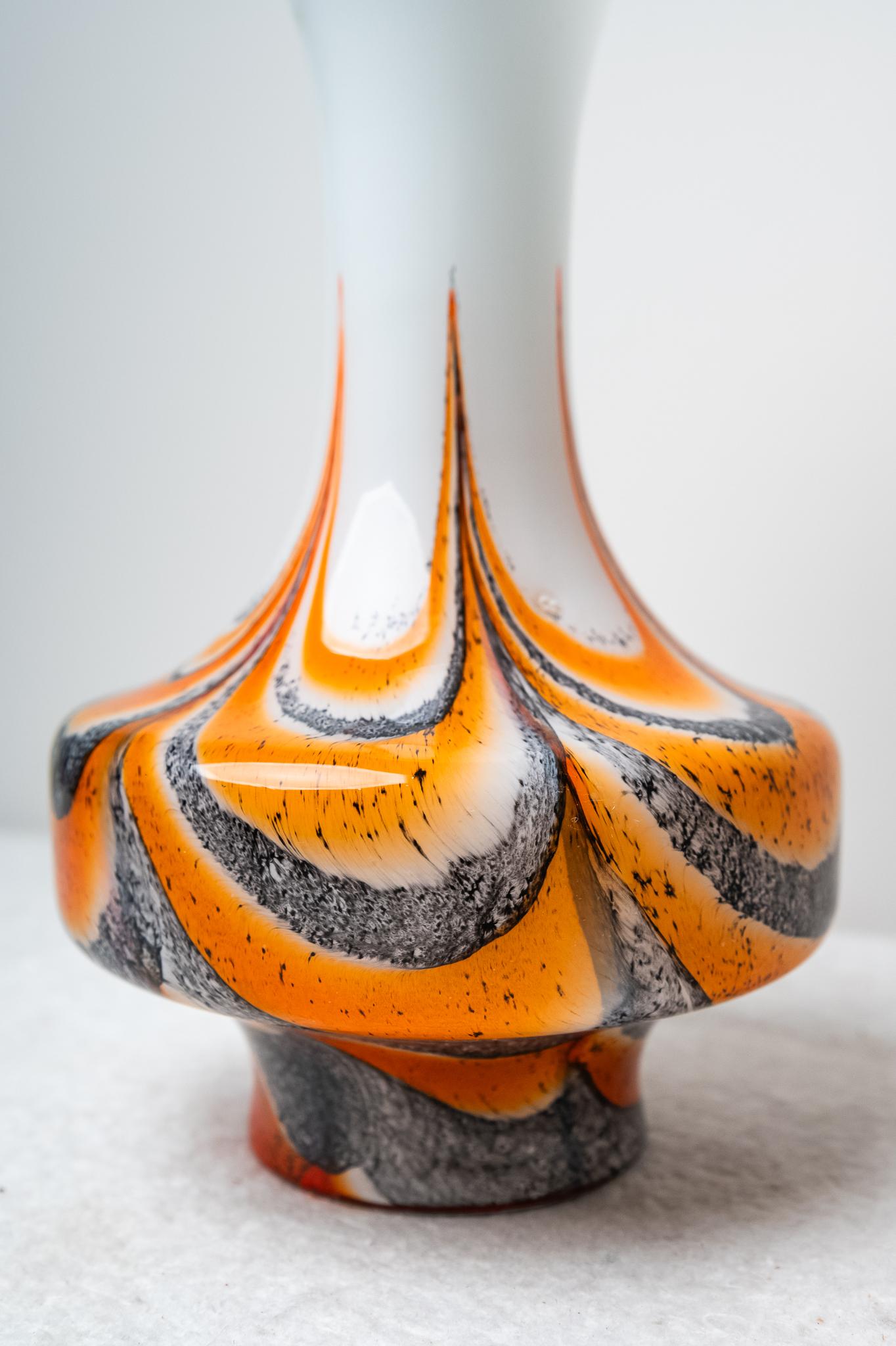 Italian Vaso in vetro opalino di Carlo Moretti, Italia, 1960 in vendita