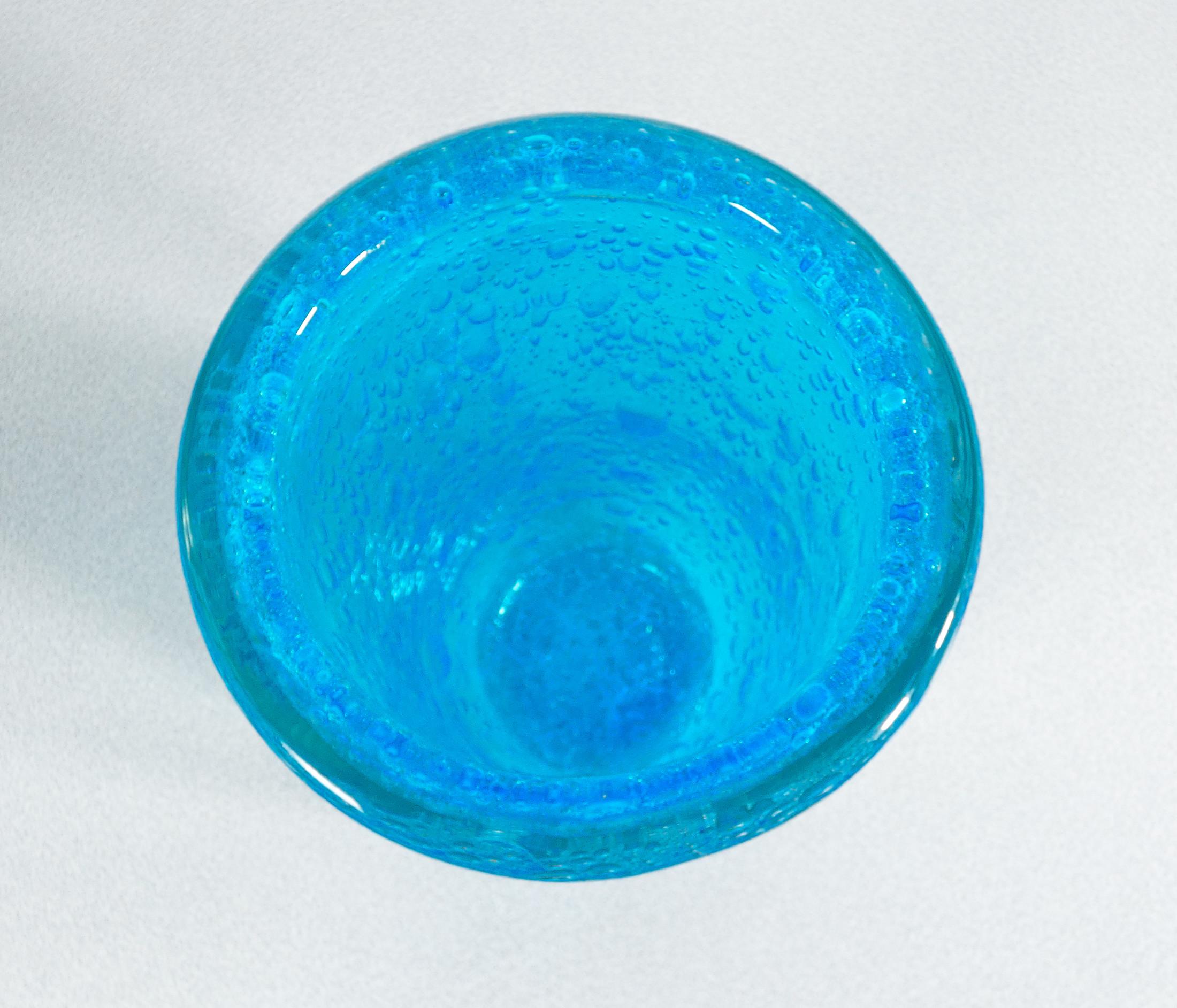 Late 20th Century Vase en verre soufflé signé Alessandro BARBARO. Murano en vente