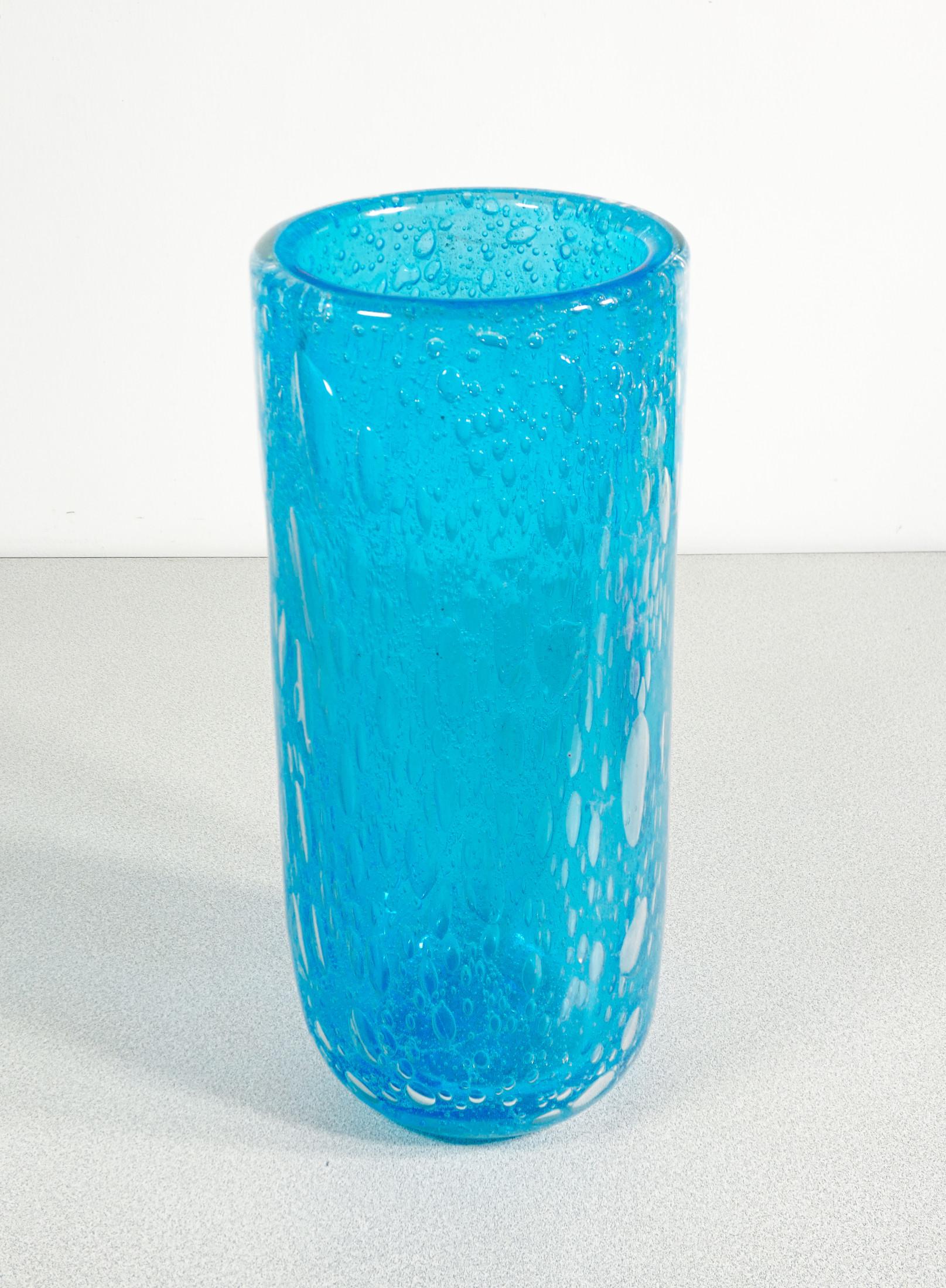 Verre Vase en verre soufflé signé Alessandro BARBARO. Murano en vente