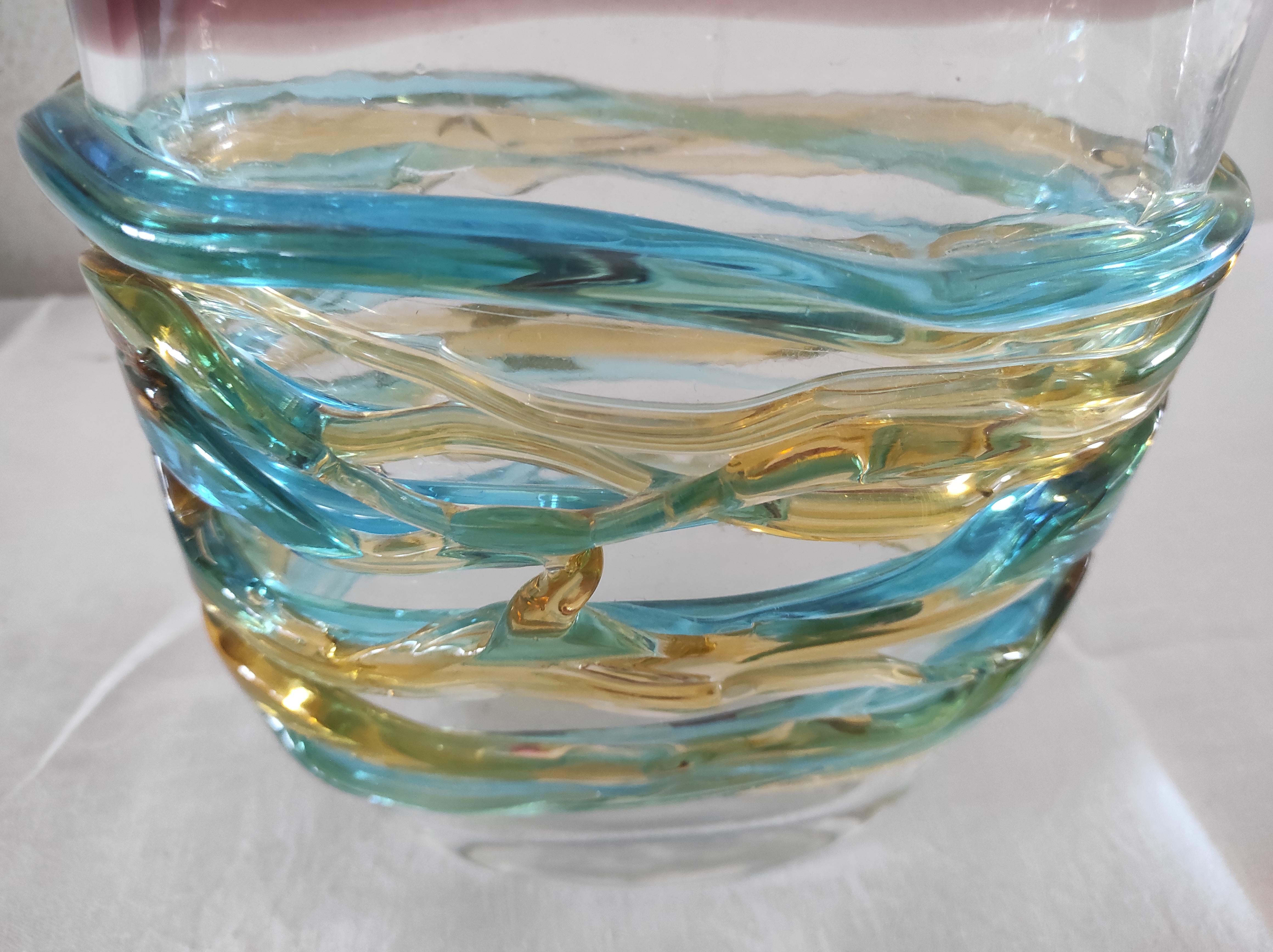 Blown glass vase with wires In Excellent Condition For Sale In Borgo Veneto, IT
