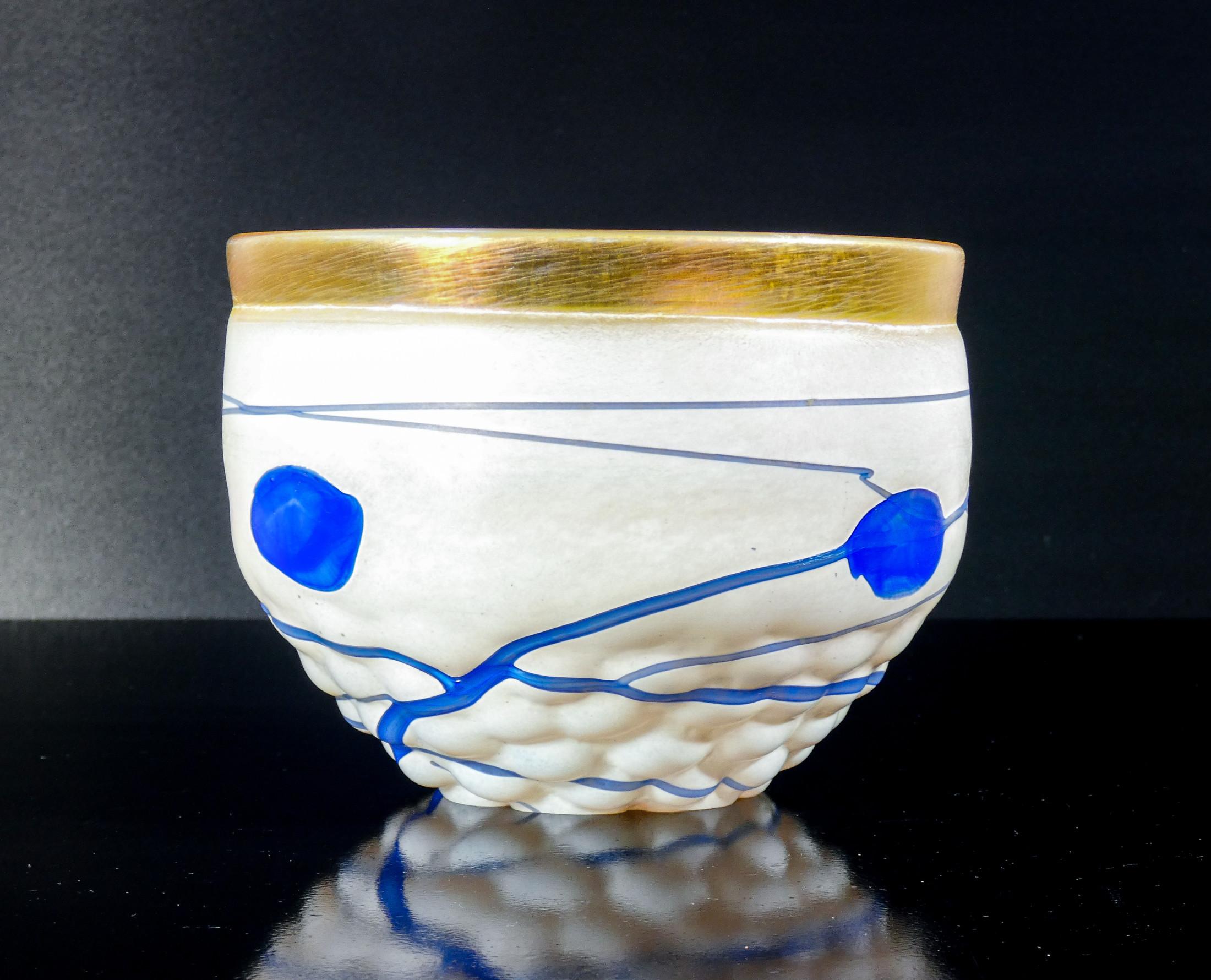 Vaso in vetro soffiato design Bertil VALLIEN per KOSTA BODA. Anni 80 In condizioni buone in vendita a Torino, IT