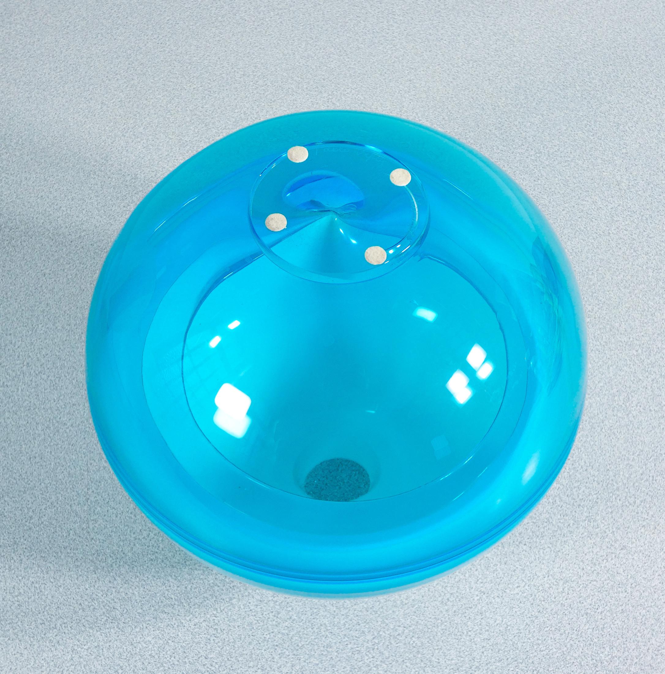 Verre Vase en verre soufflé design Paolo CREPAX. Version bleue. 1990s en vente