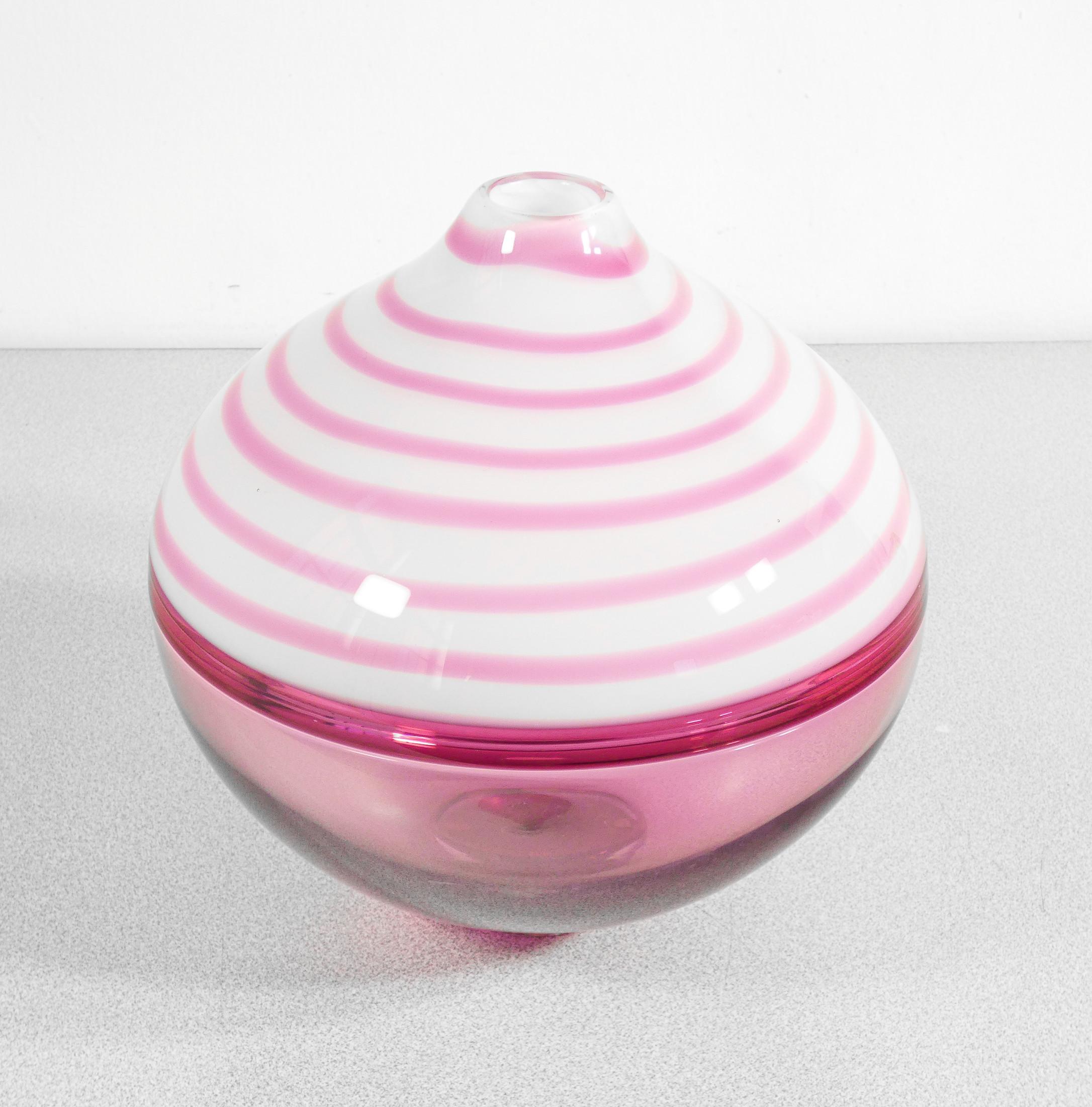 Italian Blown glass vase design Paolo CREPAX. Pink version. 1990s For Sale