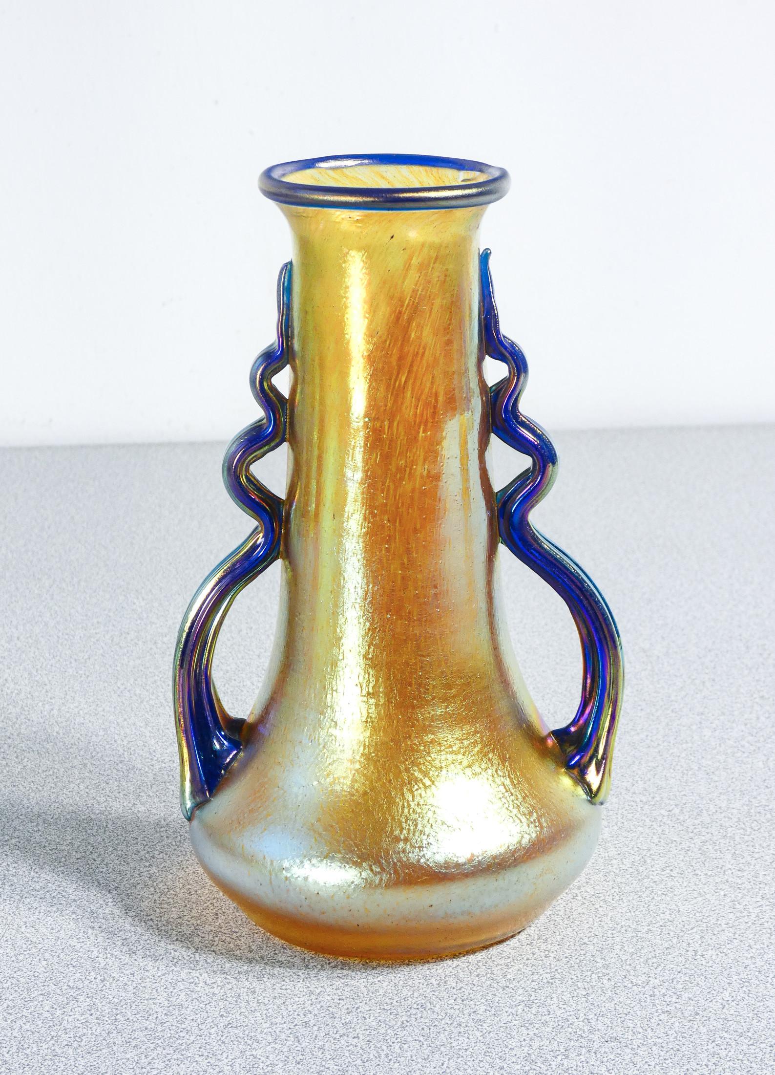20th Century LOETZ Austria iridescent blown glass vase, signed on bottom. 1900s For Sale
