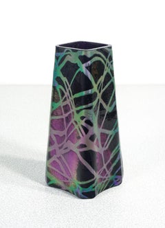 PALLME-KÖNIG iridescent blown glass vase. Austria, Years 10
