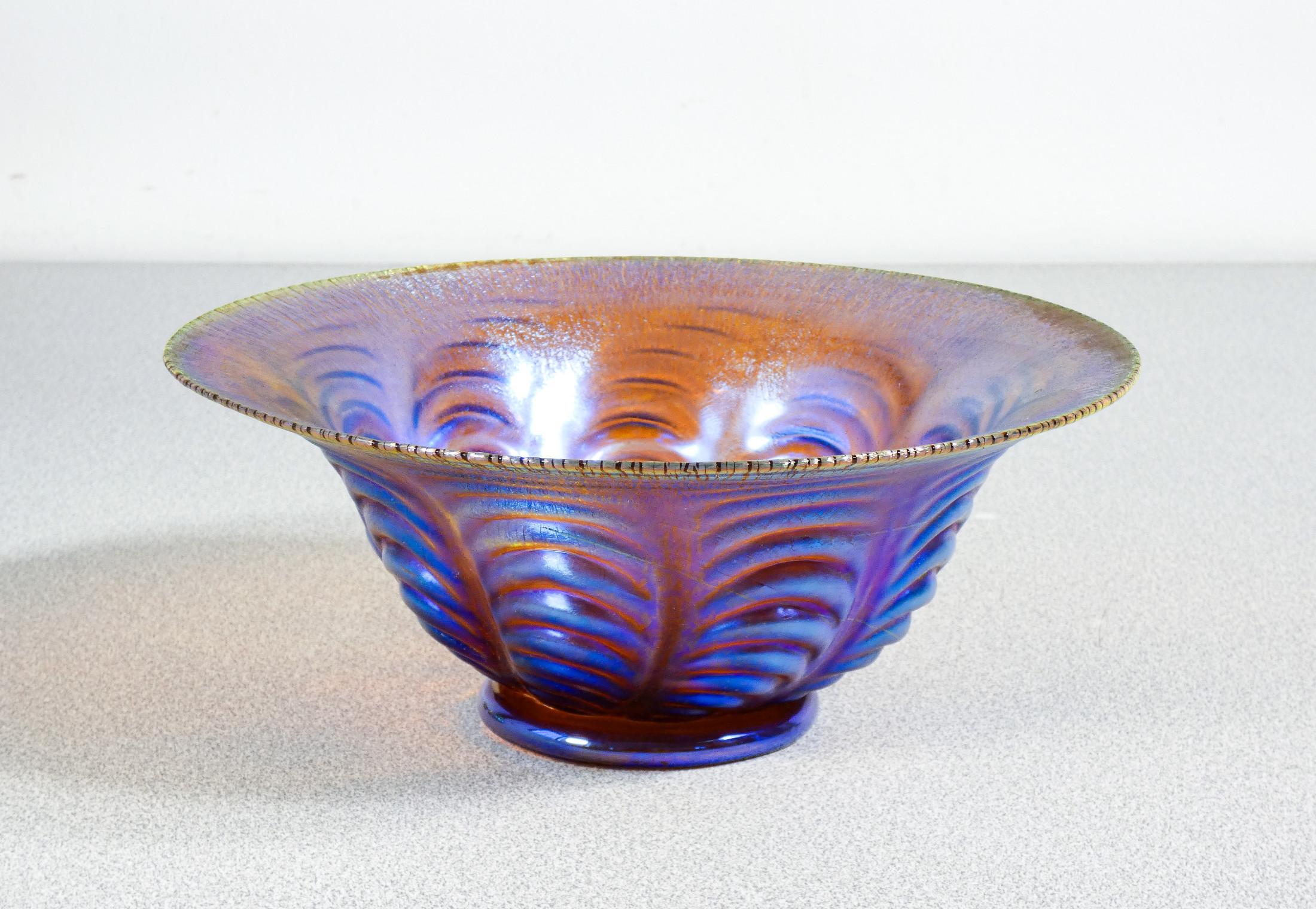 20th Century WMF Myra series iridescent blown glass vase. Germany, 1920s/30s For Sale