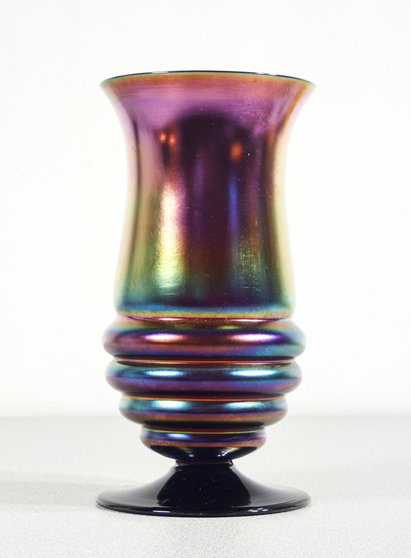 20th Century Vase en verre soufflé irisé de la série Myra de WMF. Allemagne, années 1920/30 en vente