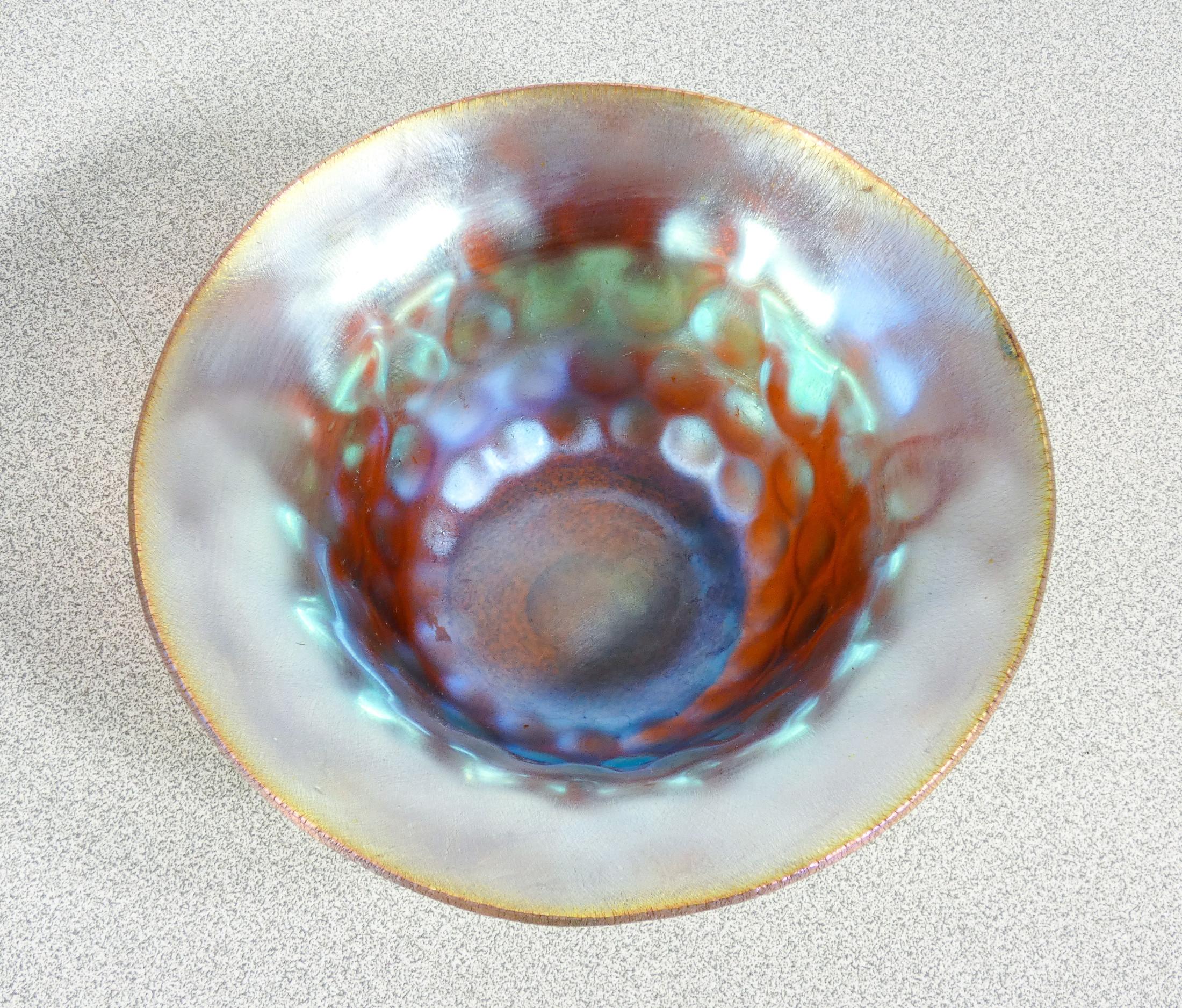 WMF Myra series iridescent blown glass vase. Germany, 1920s/30s For Sale 1