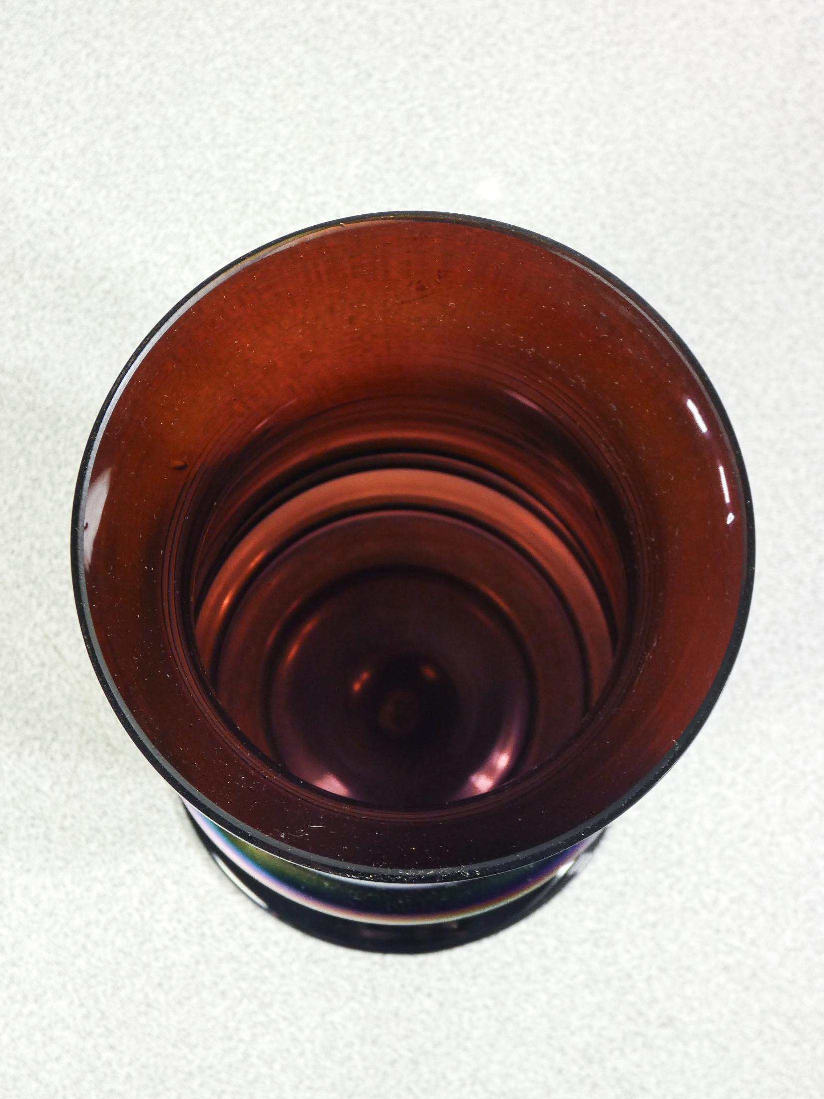 Vase en verre soufflé irisé de la série Myra de WMF. Allemagne, années 1920/30 en vente 1