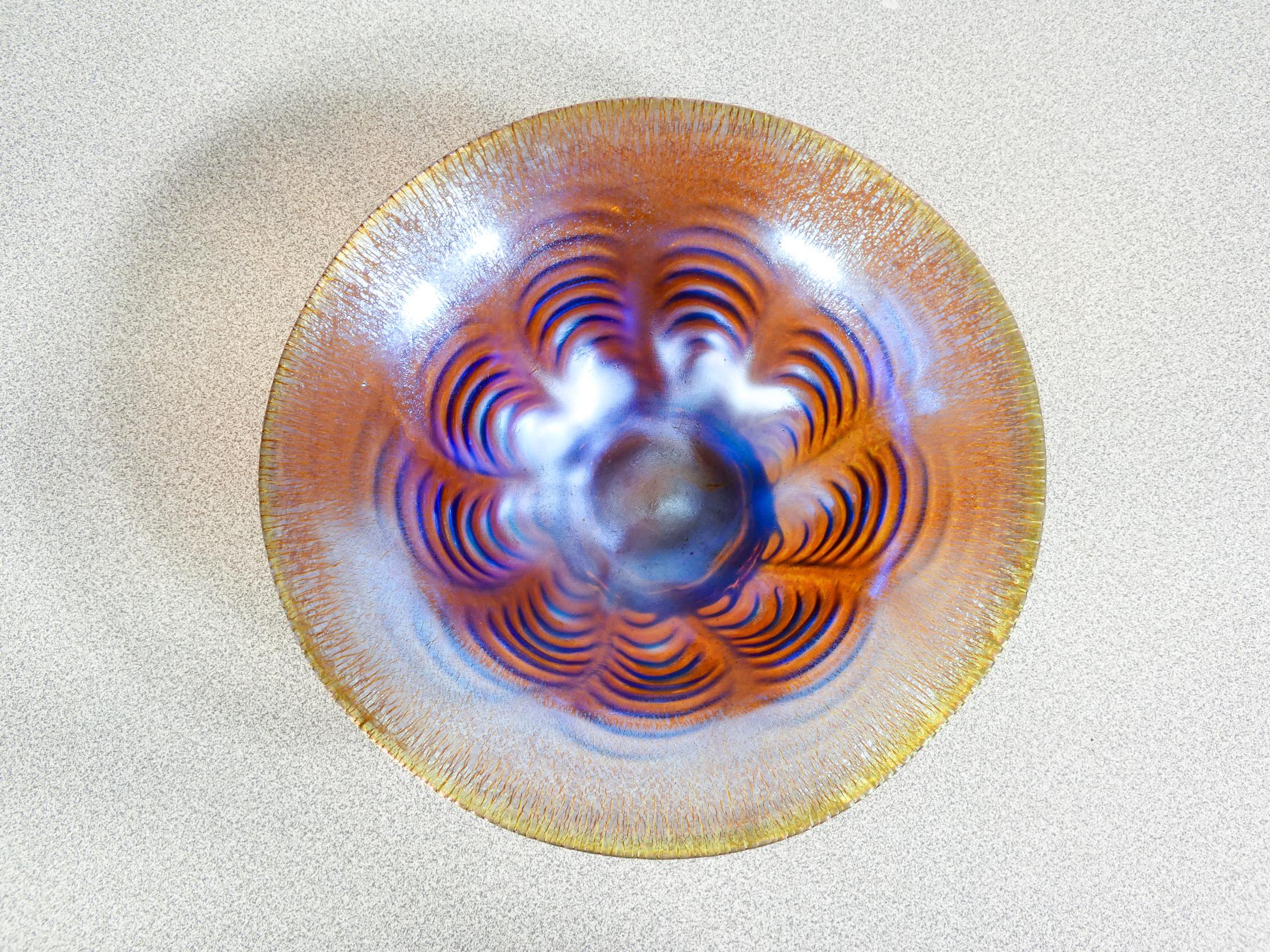 WMF Myra series iridescent blown glass vase. Germany, 1920s/30s For Sale 2