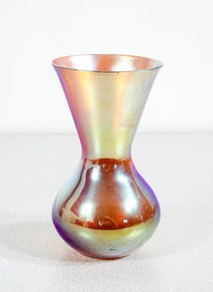 WMF Myra Serie irisierende Vase aus geblasenem Glas. Deutschland, 1920er/30er Jahre