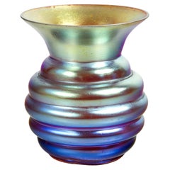 WMF Myra Serie irisierende Vase aus geblasenem Glas. Deutschland, 1920er/30er Jahre