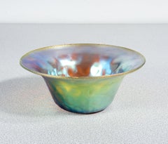 WMF Myra Serie irisierende Vase aus geblasenem Glas. Deutschland, 1920er/30er Jahre