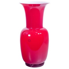 Vaso in vetro soffiato "Opalino" VENINI, design di Paolo Venini. Italia, 2003