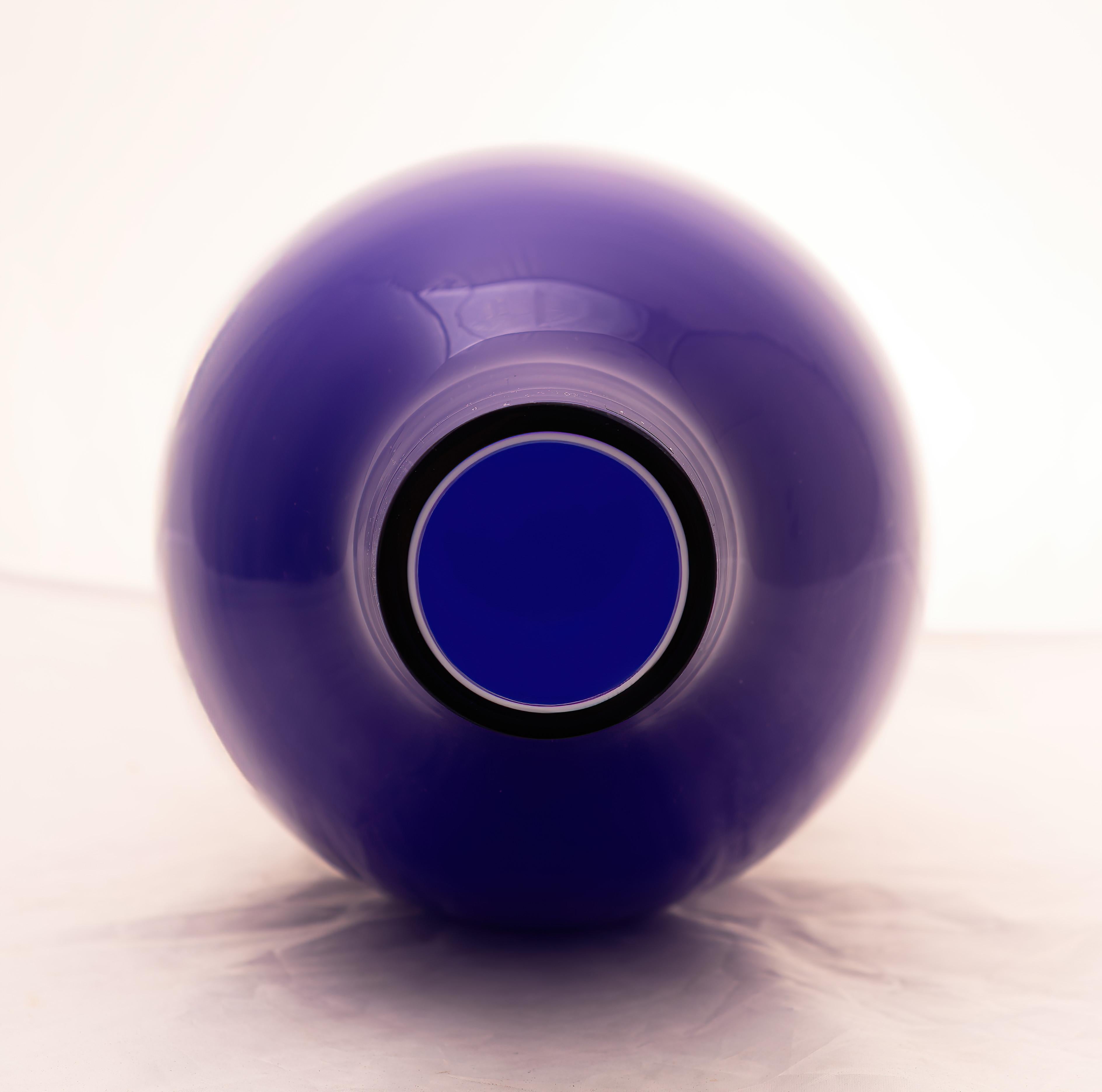 Mid-Century Modern Vase in the style of Carlo Moretti, 1970s For Sale
