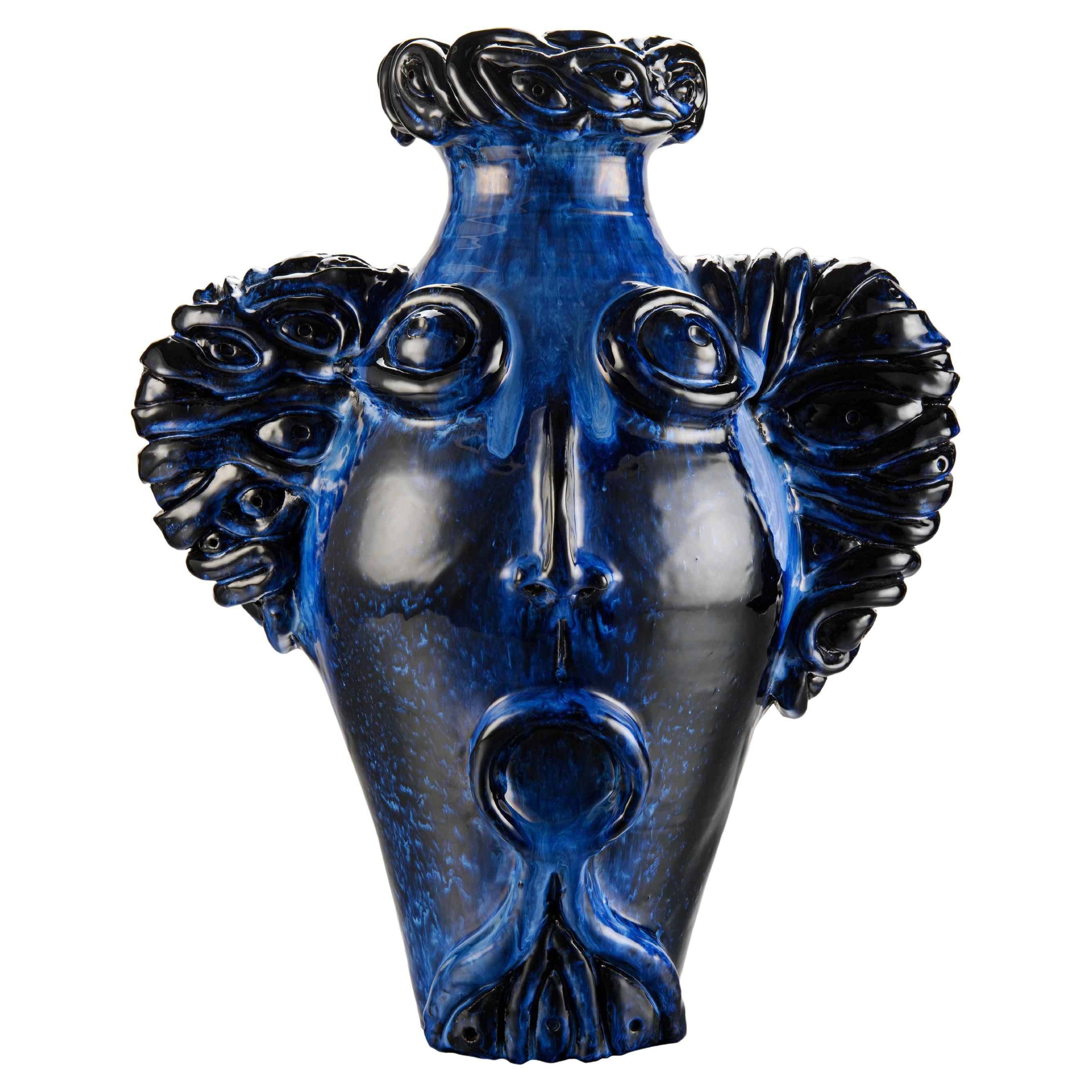 Freaklab-Vase, vollständig von Hand gefertigt aus Keramik, schillernde blaue Farbe
