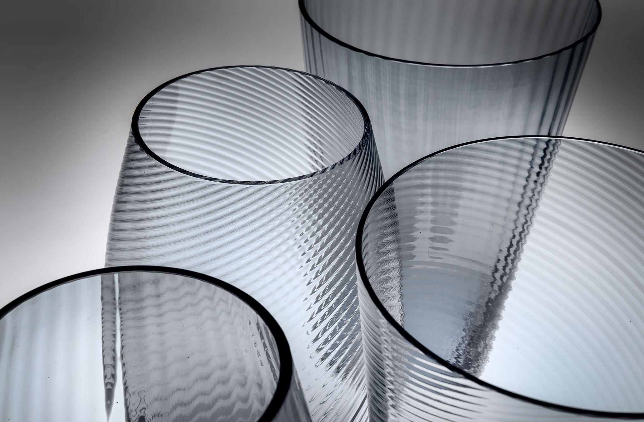 Just the charm of a great tradition reinterpreted in a contemporary way.
Artisans’ experience, purity of forms, light.
MUN: matter seduces and charms.
Completely handmade produced in Italy.

MUN is transparency, color, uniqueness, prestige.