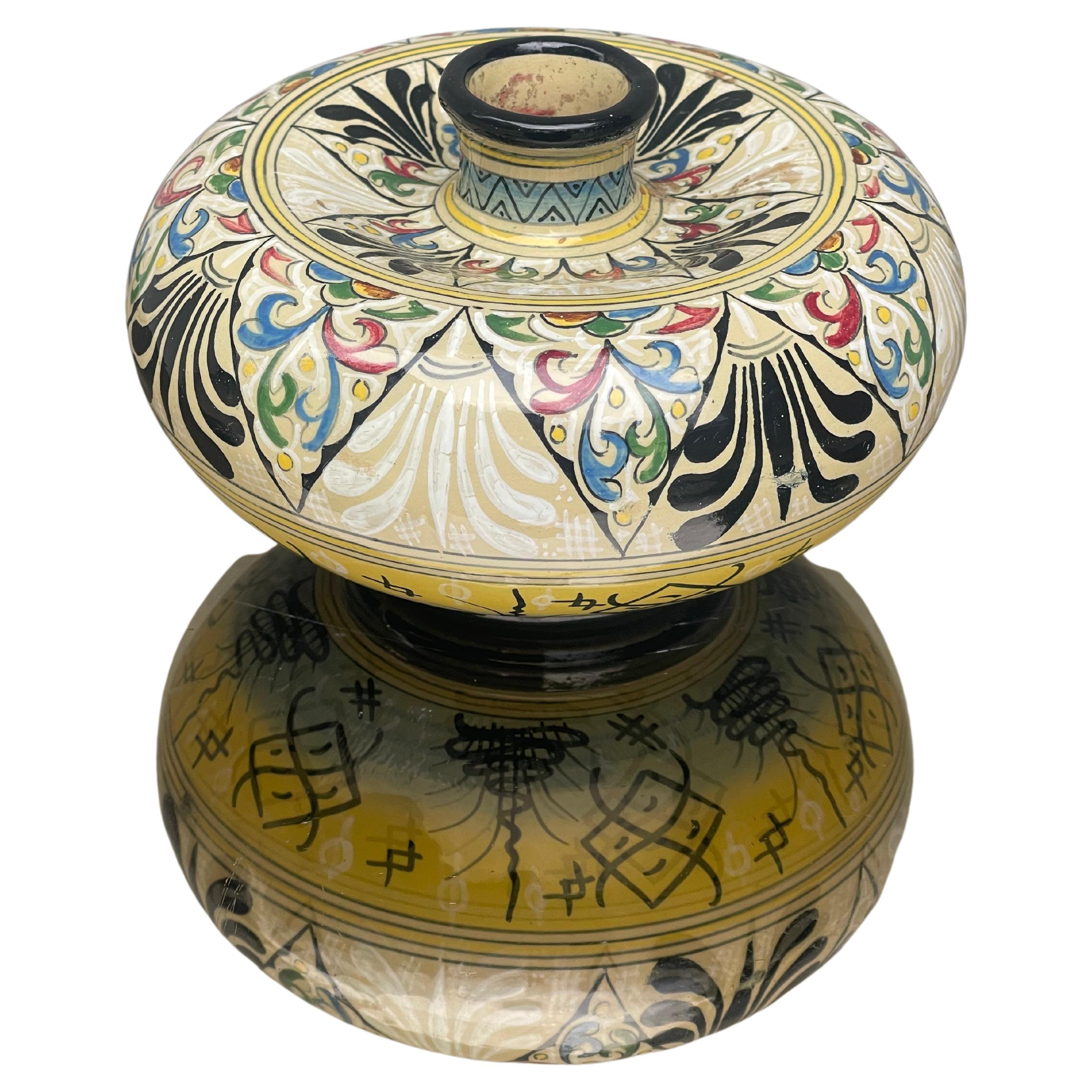 Vaso Pesaro in ceramica di Molaroni disegno rinascimentale For Sale