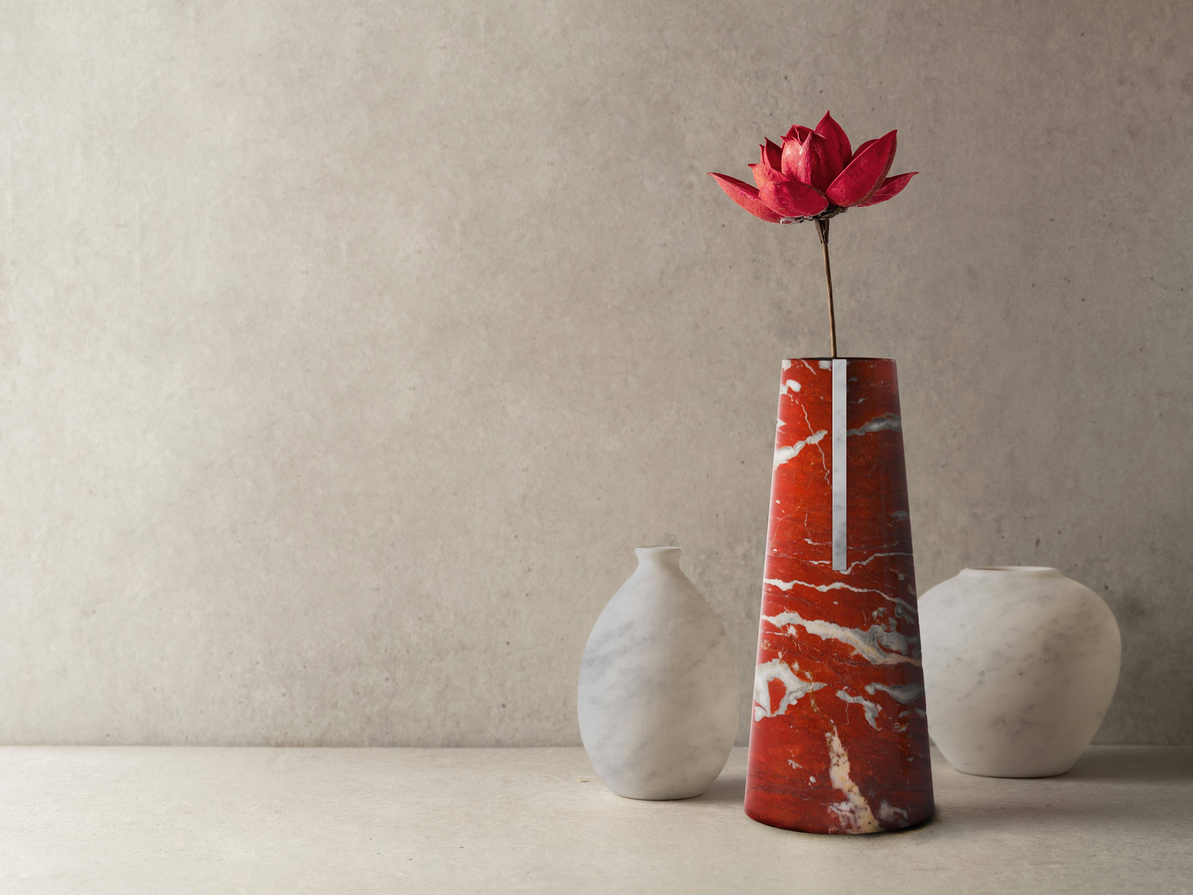 Marble Red marble and white Carrara marble flower vase by Carcino Design For Sale
