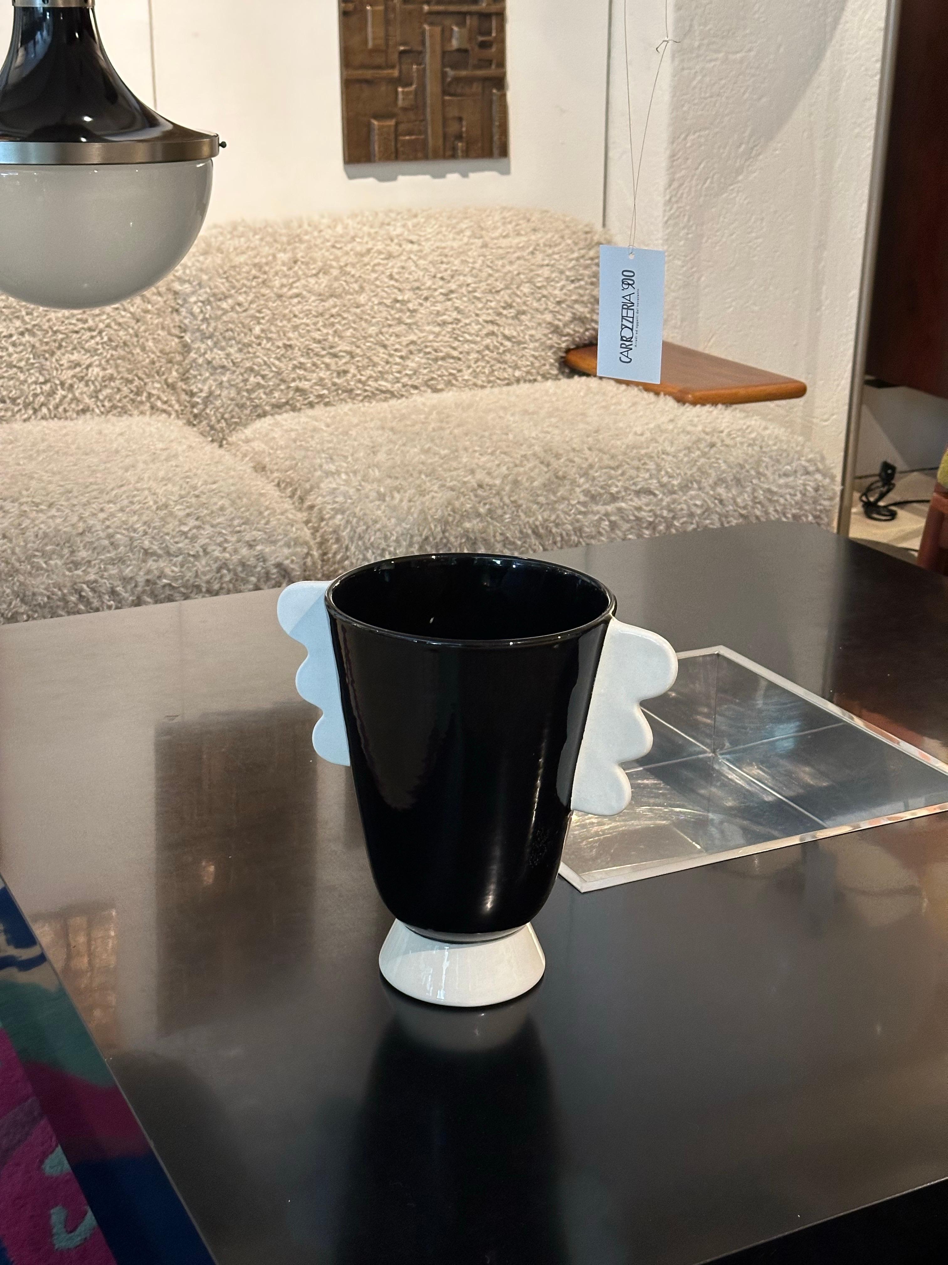 Ceramica Vaso postmoderno in ceramica nera e bianca Rometti 1980 in vendita