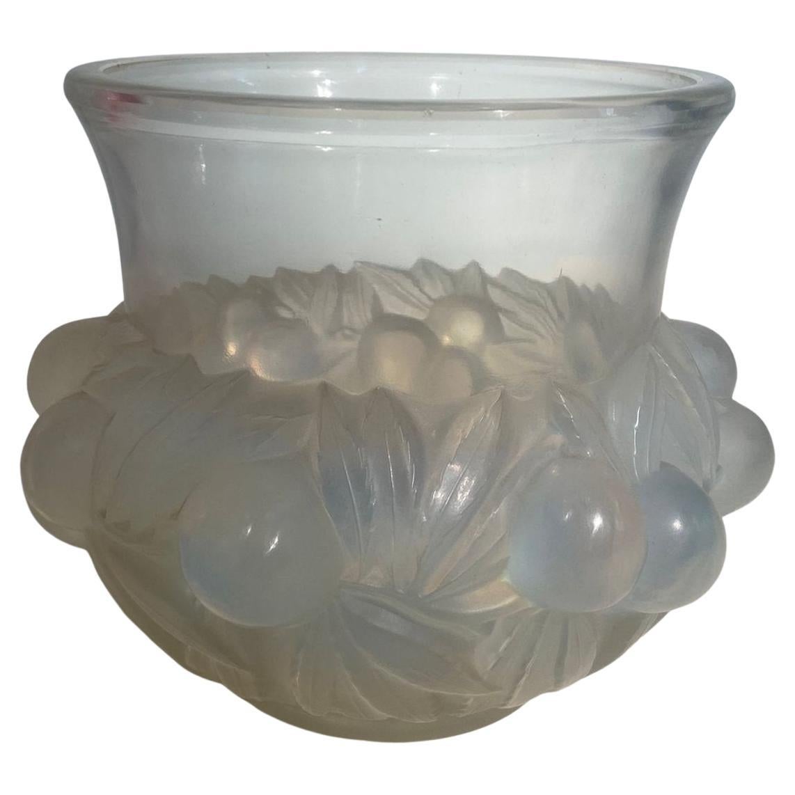 Jarrón "Prunes" de Renè Lalique 1930