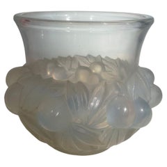 Jarrón "Prunes" de Renè Lalique 1930