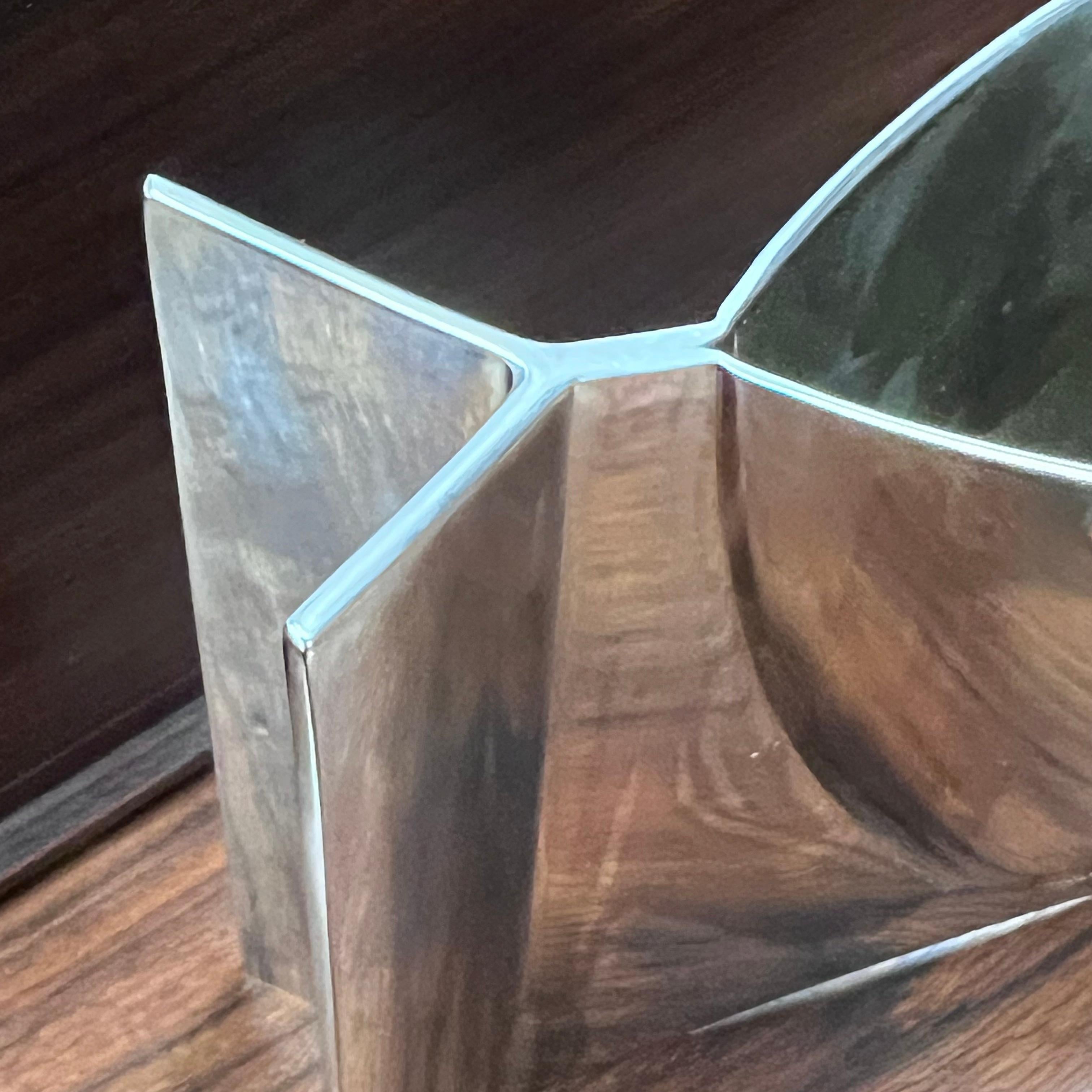 Steel Sculpture Vase by Davorin Horvat for Zepter - Austria - 1990s In Excellent Condition For Sale In Milano, IT