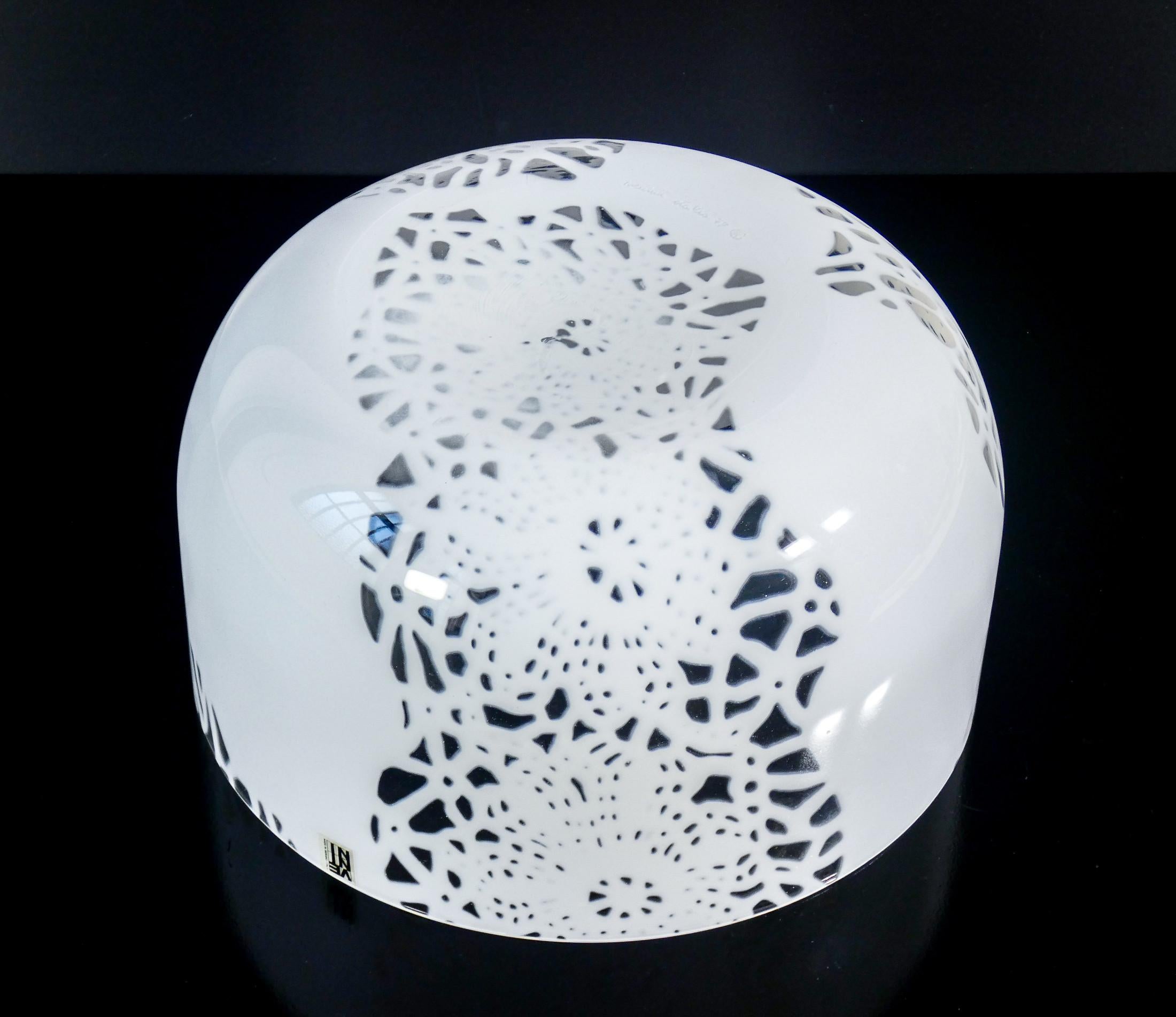 Vase, Merletti series, design THORSSEN & KARLSSON for VENINI. Murano, 1979 4