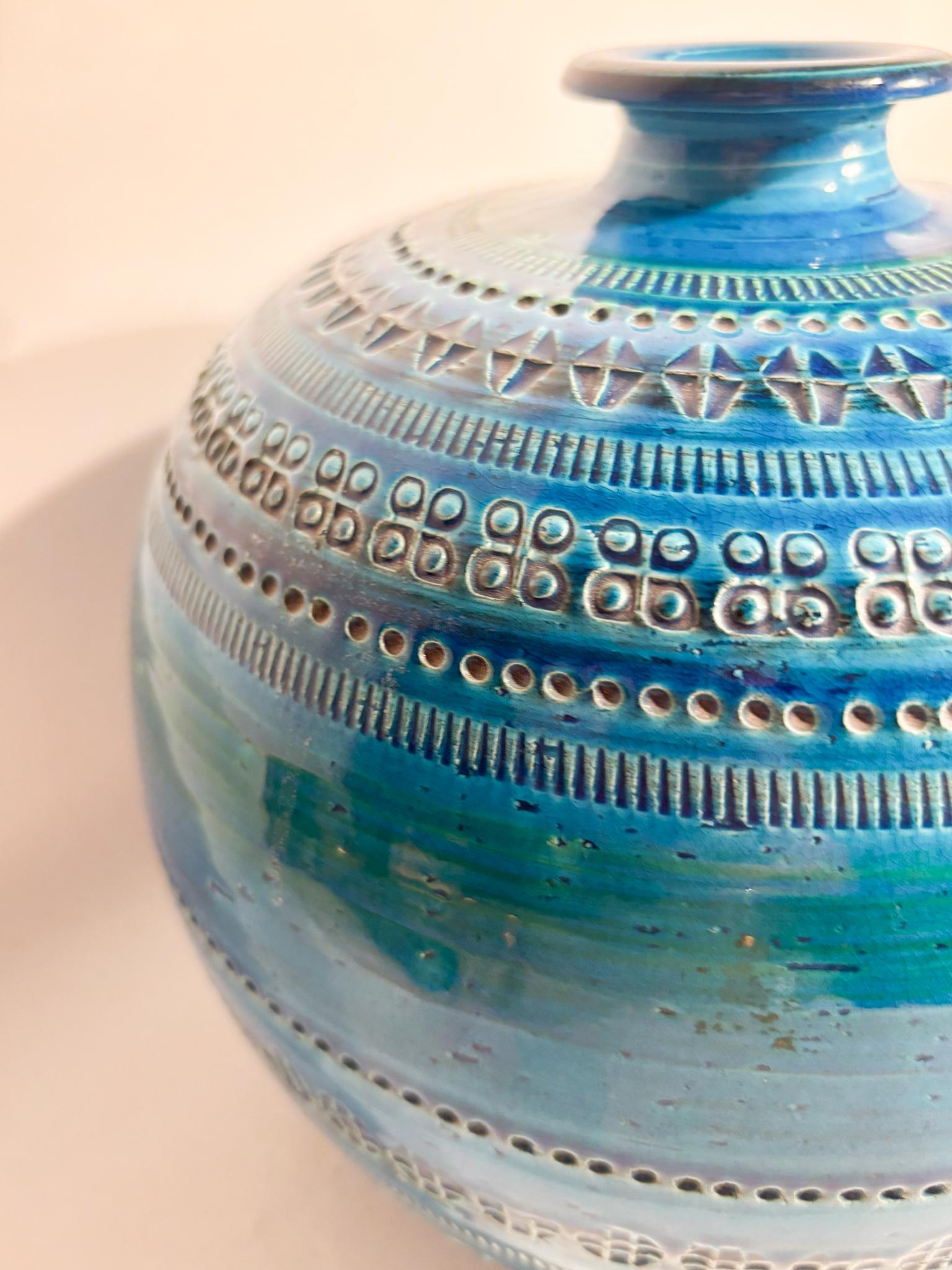 Kugelförmige Vase 'Rimini Blu' von Aldo Londi für Bitossi Ceramiche 1950er Jahre (Keramik) im Angebot
