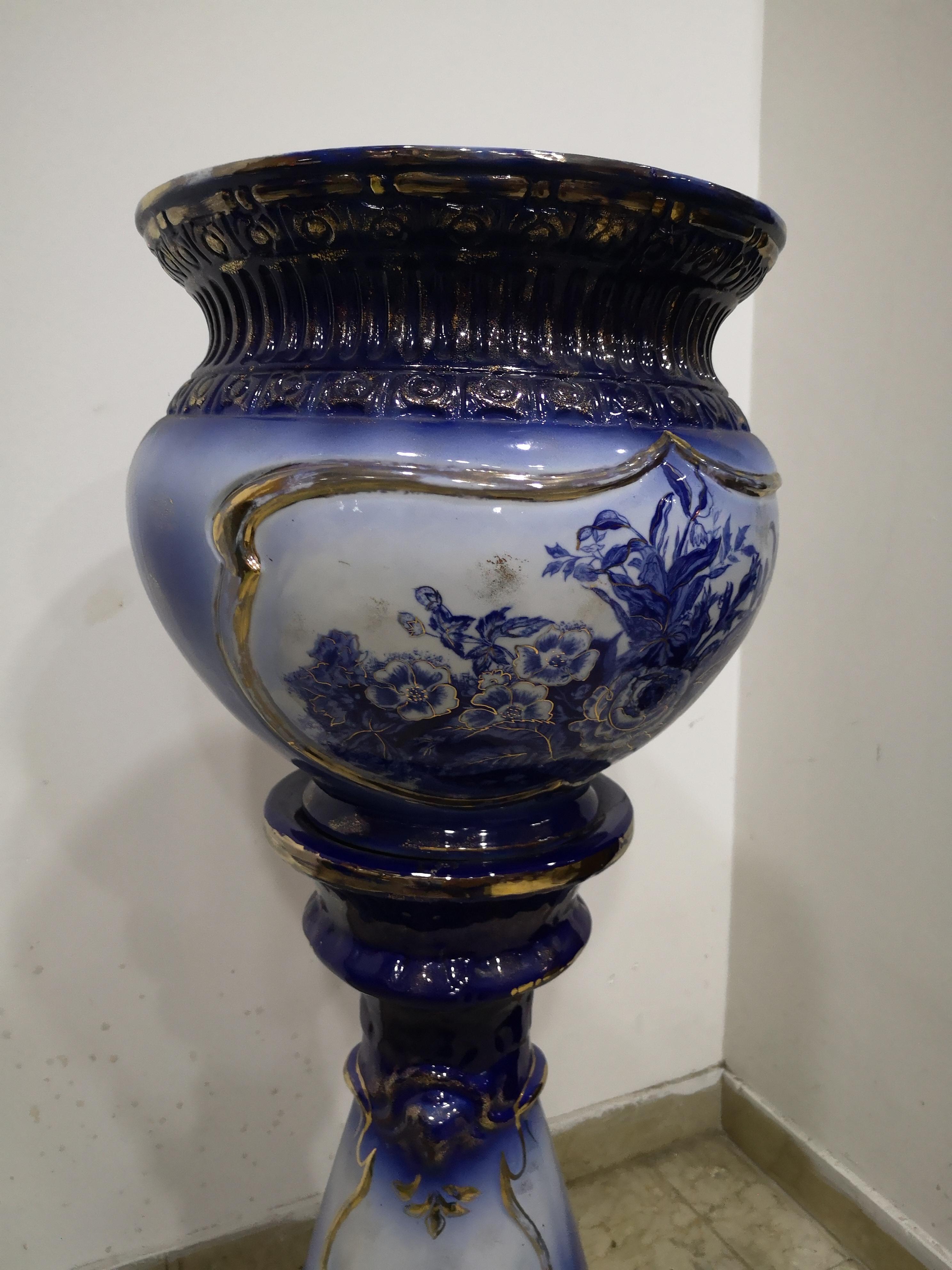 19th Century Vaso su piedistallo di Jardiniere A.I.C Sarreguemines, XIX secolo en vente