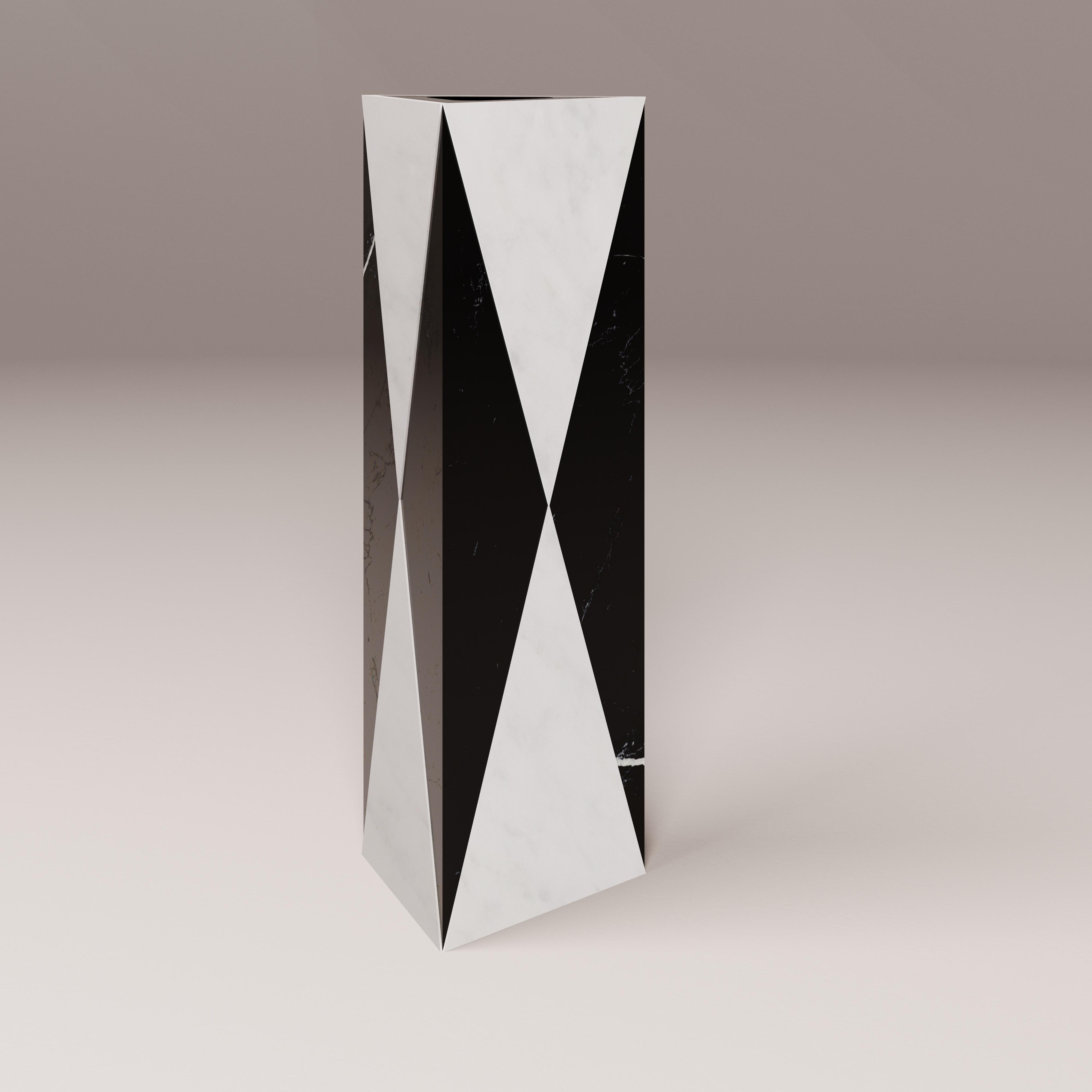 Polished Triangular Vase in White Carrara Marble and Black Marquina by Carcino Design For Sale