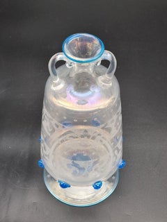 Vaso veneziano in vetro soffiato inciso e iridescente Murano, fine XIX– inizi XX