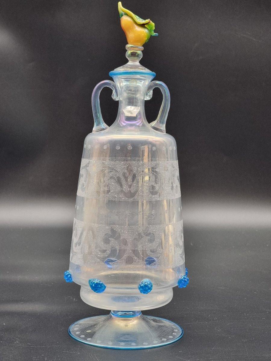 19th Century Vaso veneziano in vetro soffiato inciso e iridescente Murano, fine XIX– inizi XX in vendita