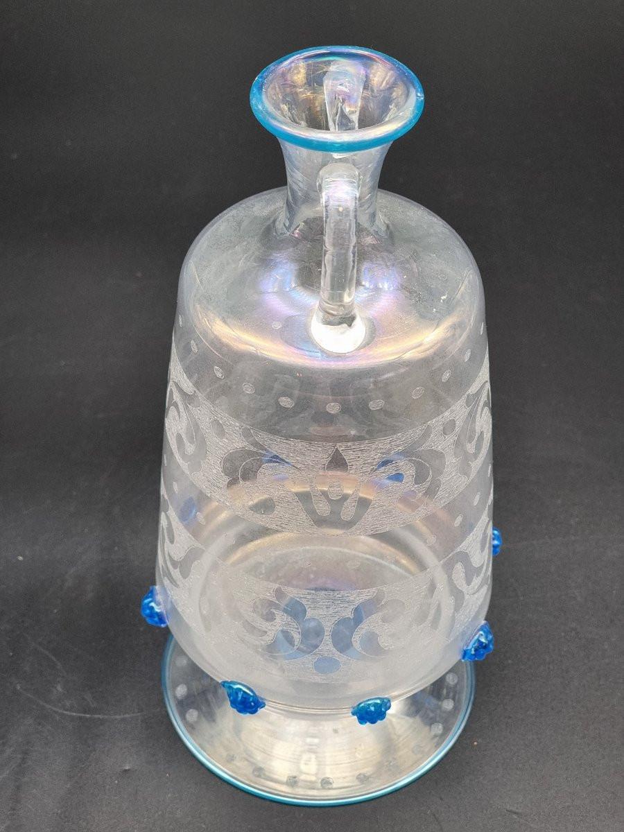 Vetro di Murano Vaso veneziano in vetro soffiato inciso e iridescente Murano, fine XIX– inizi XX in vendita