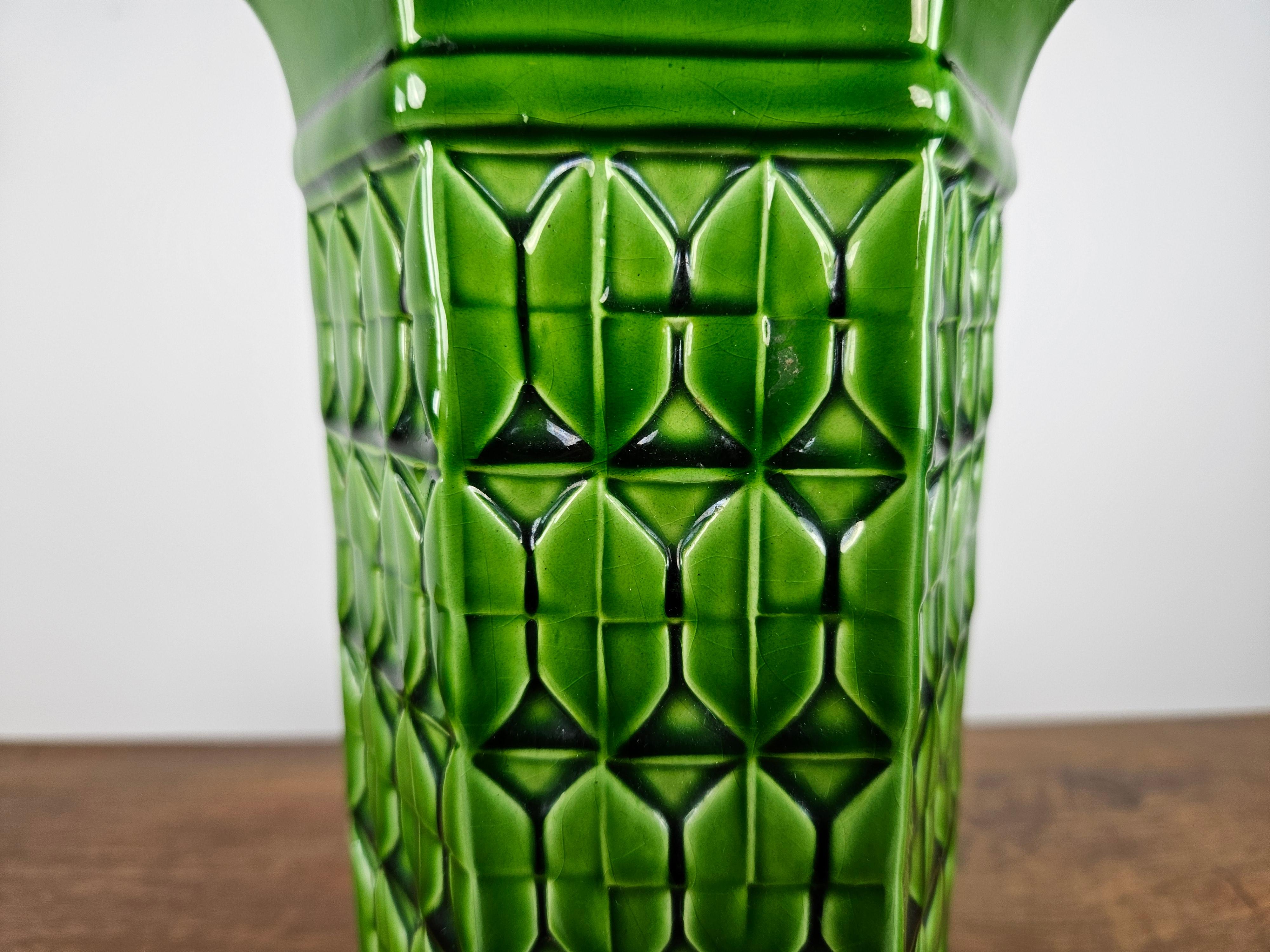 Vase vert italien en céramique de Bassano en vente 3