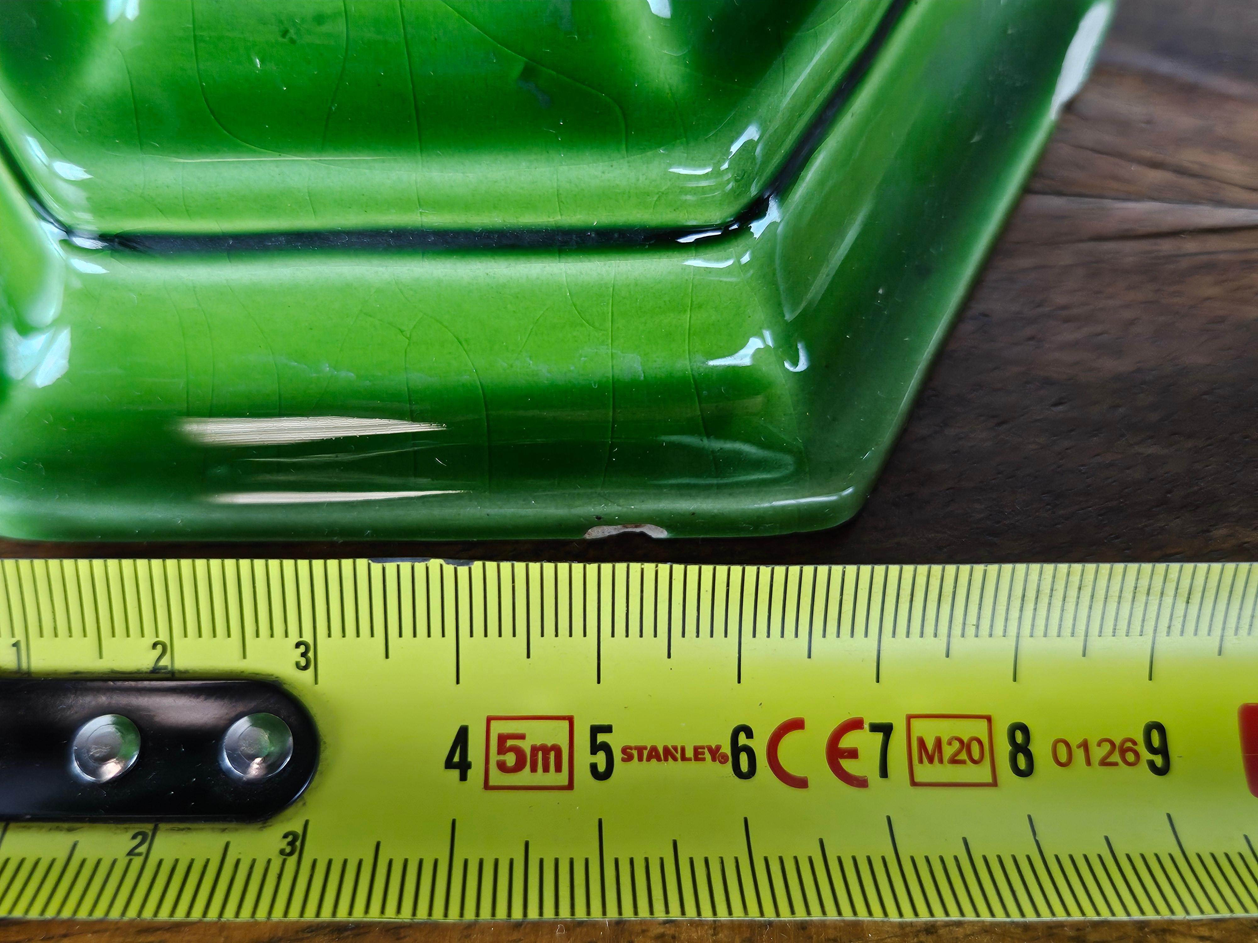 Vase vert italien en céramique de Bassano en vente 9