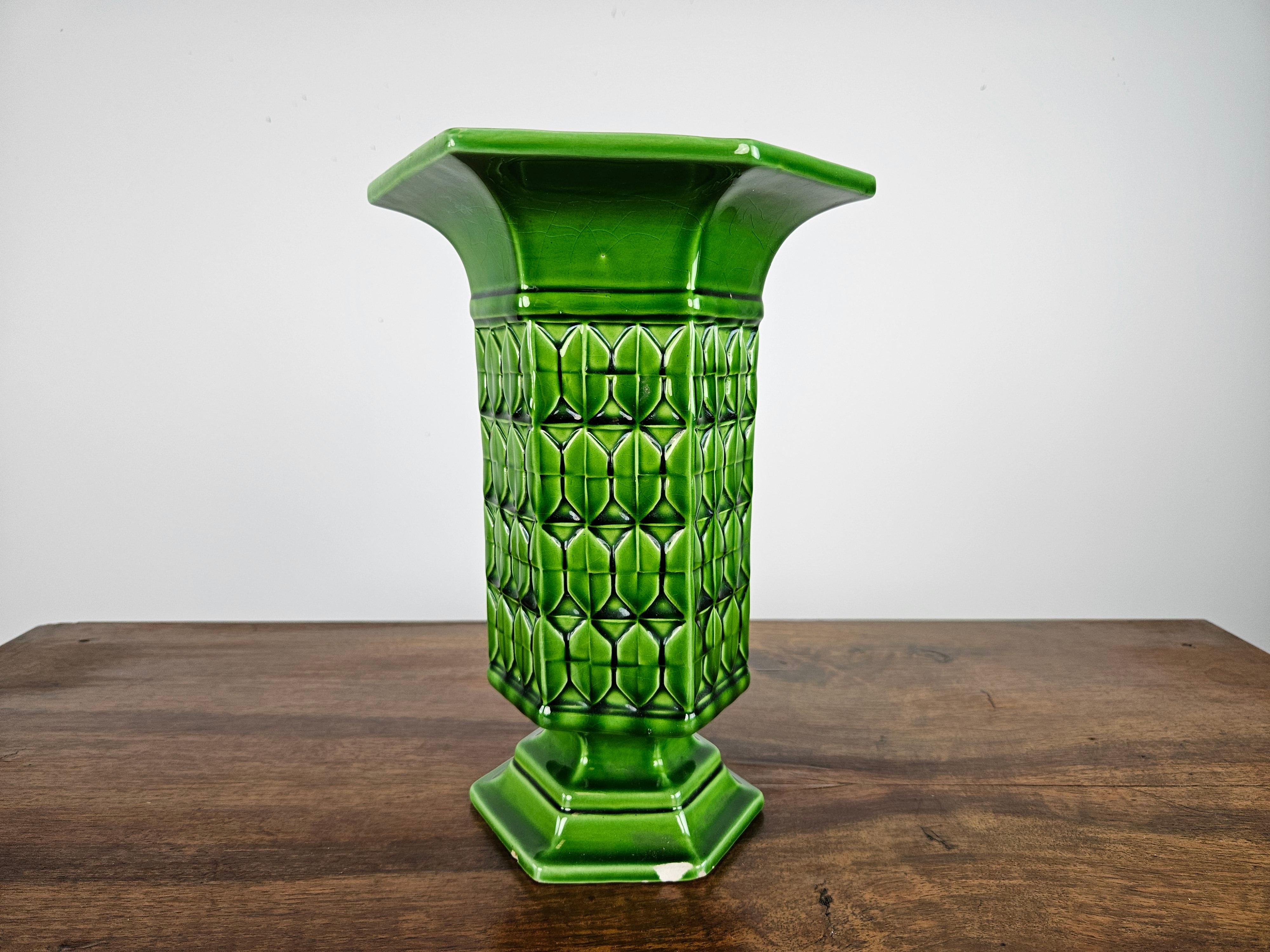 Italian Vase vert italien en céramique de Bassano en vente