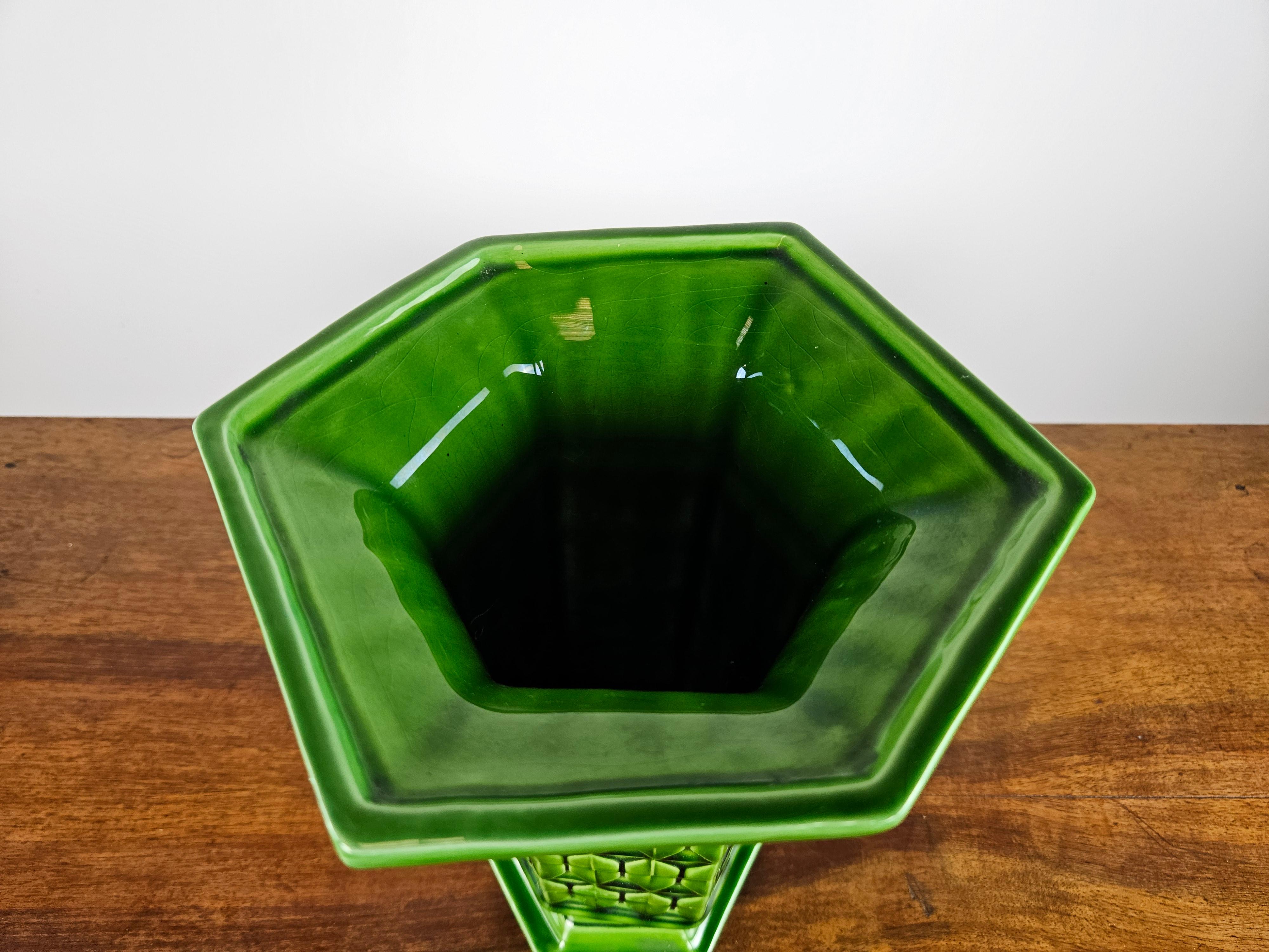 Late 20th Century Vase vert italien en céramique de Bassano en vente