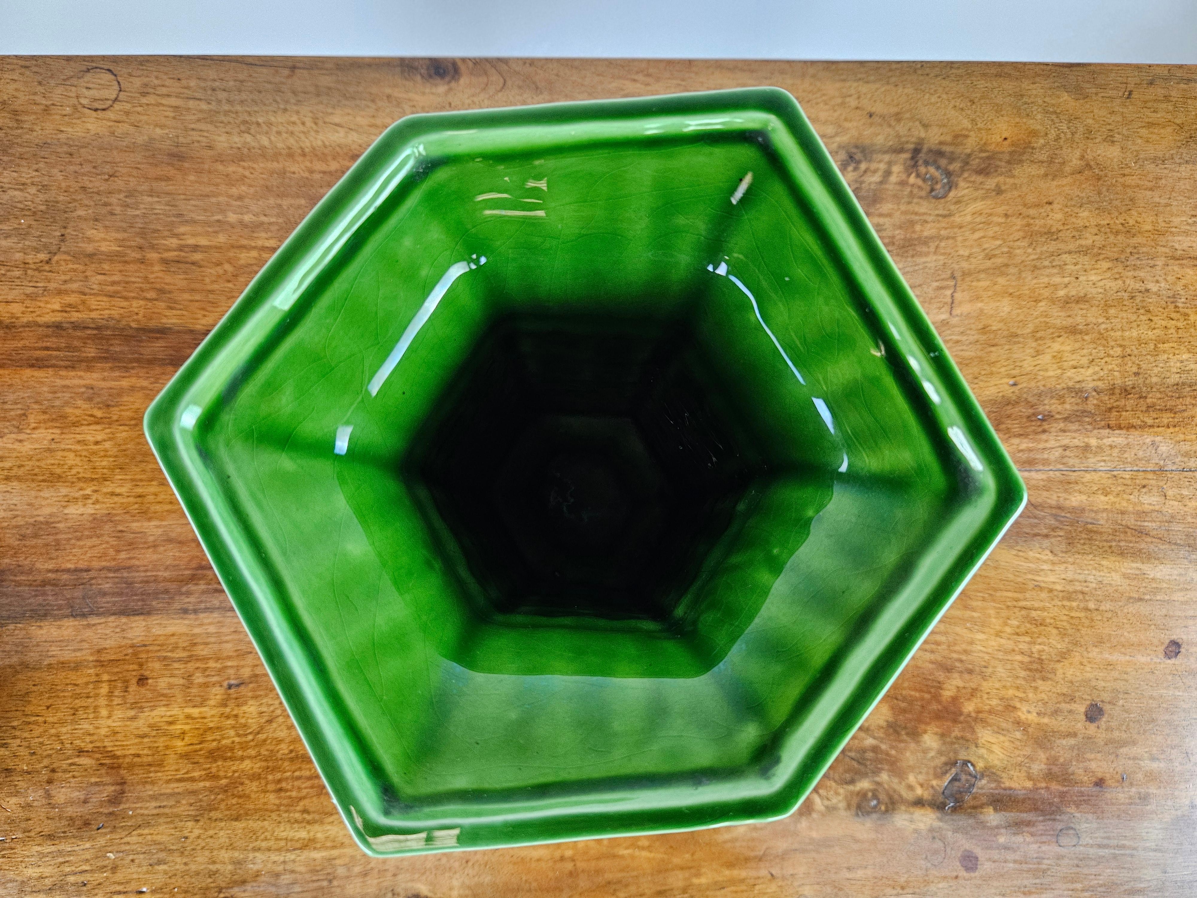 Céramique Vase vert italien en céramique de Bassano en vente