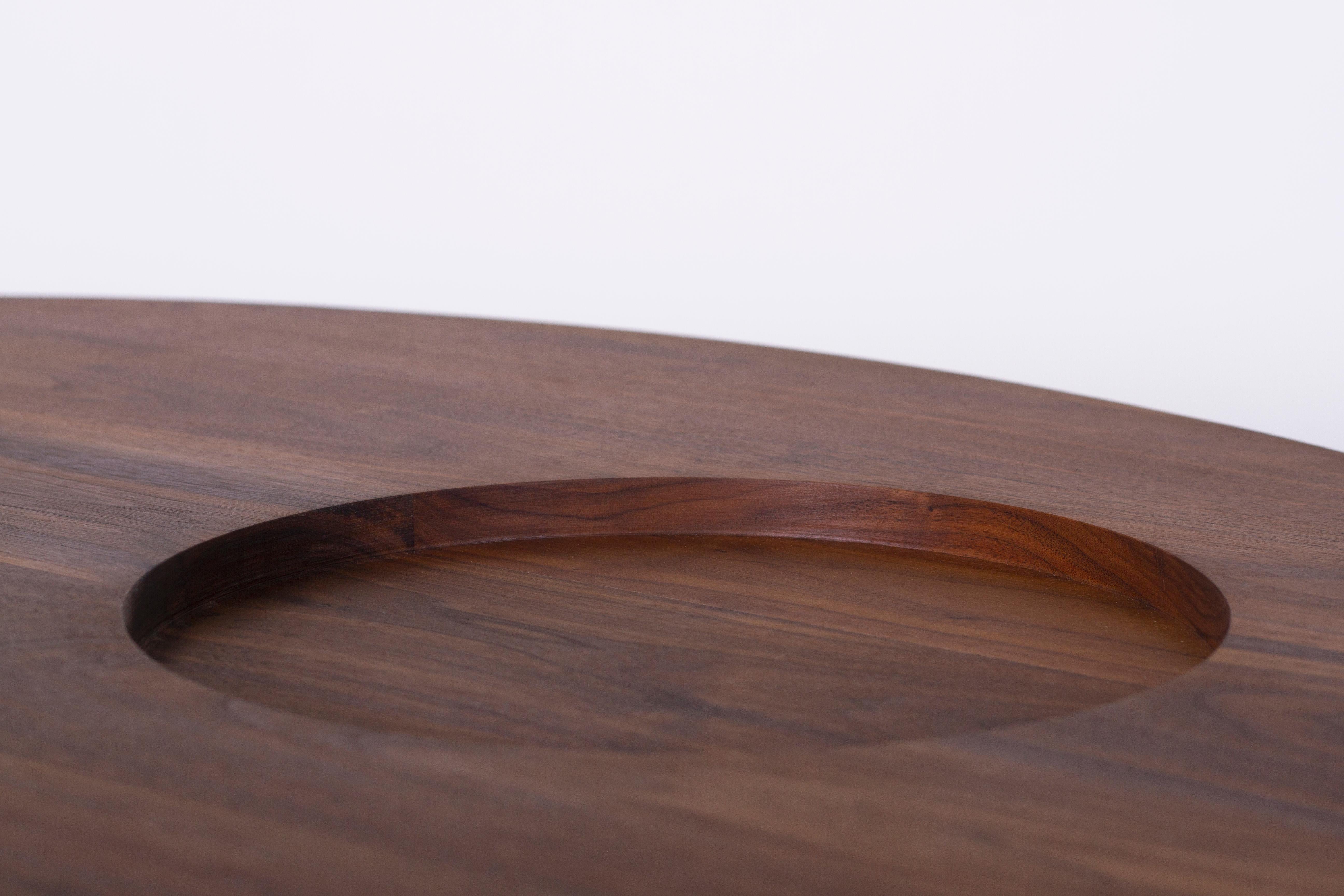 Table basse contemporaine VASSOIO en bois massif par Estudio Persona Neuf - En vente à Los Angeles, CA