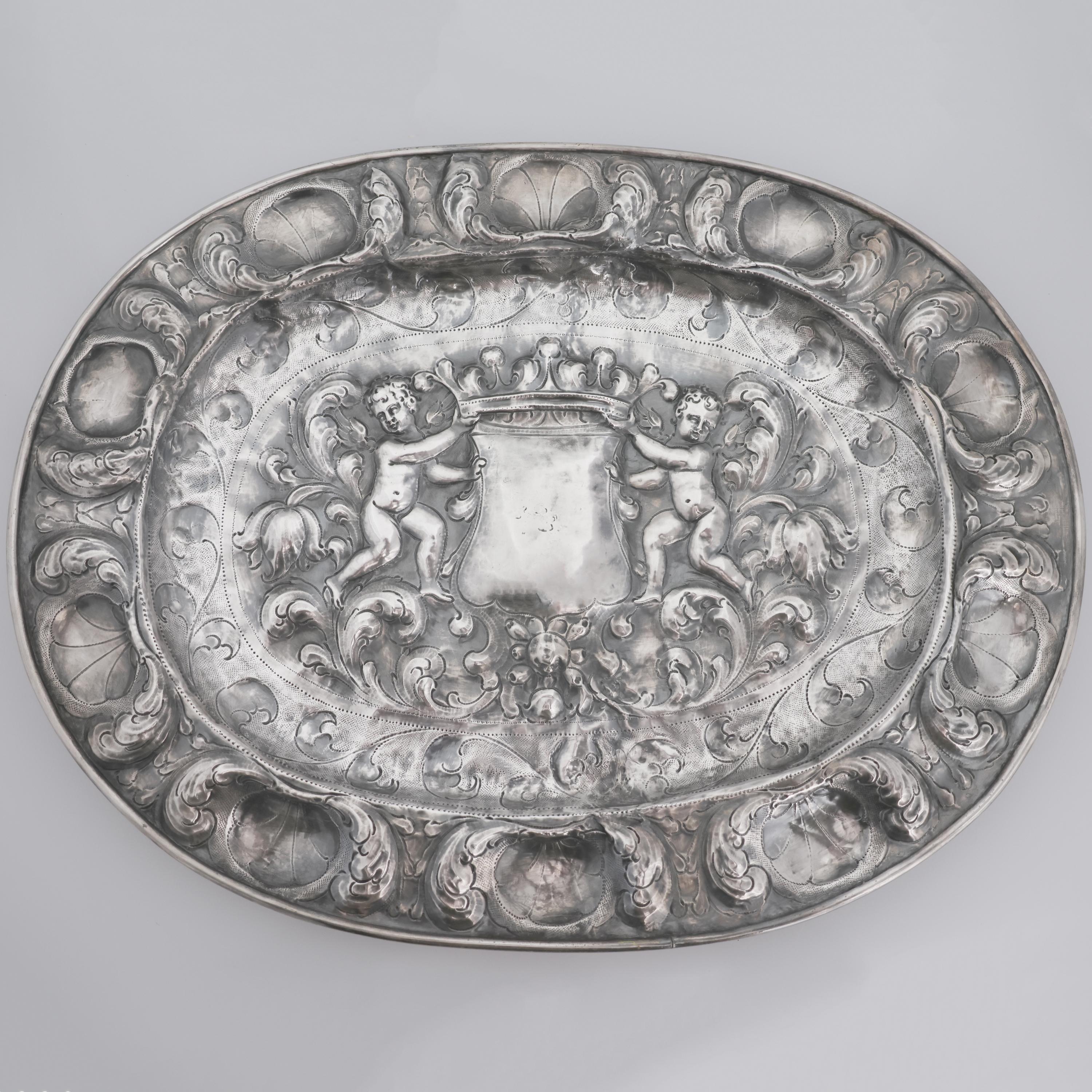 Parade-Tablett in Silber. Silberschmied Anzolo Castelli?, Venedig, 18. Jahrhundert (Louis XIV.) im Angebot