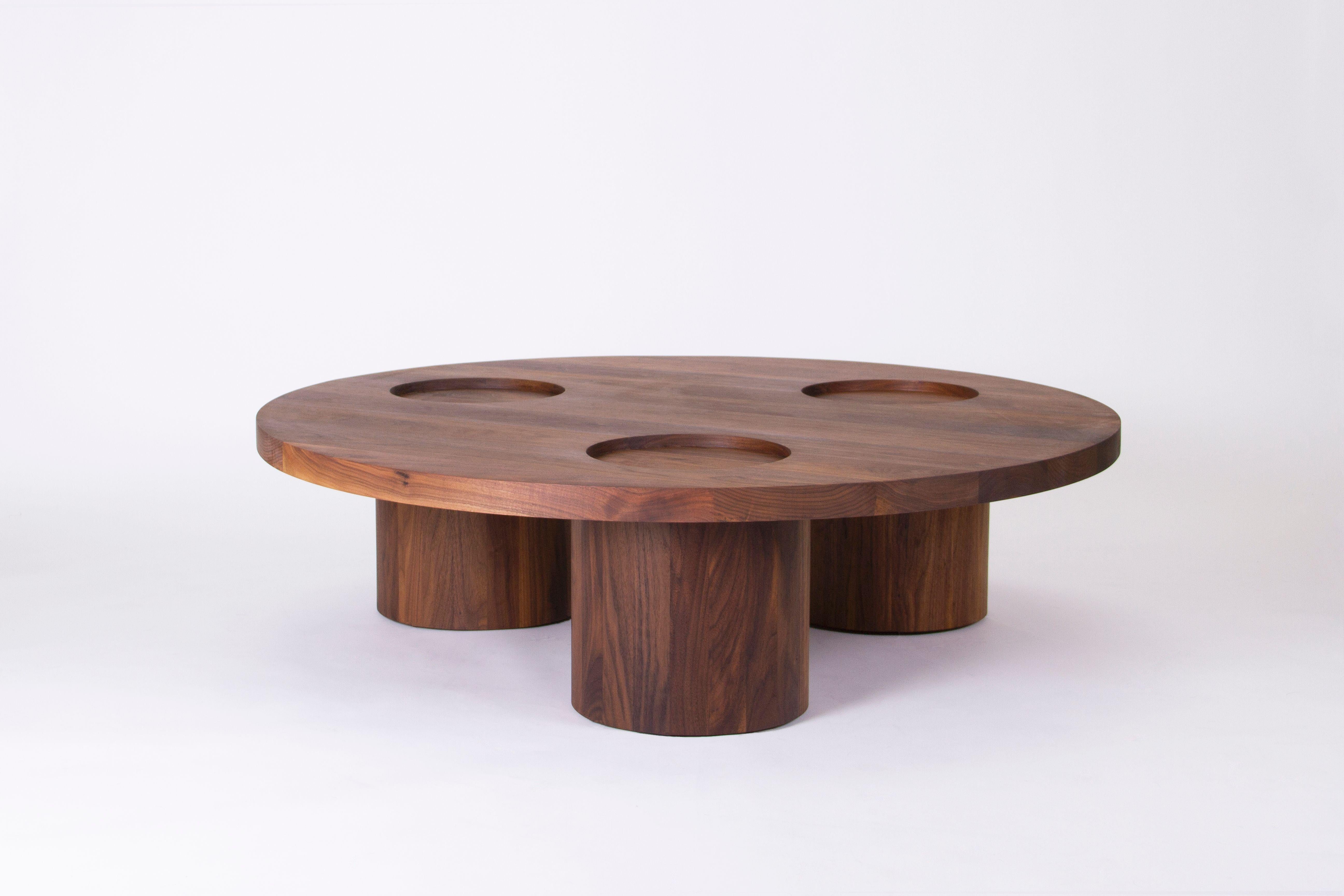 Vassoio table by Estudio Persona
Dimensions: W 129.6 x H 35.6 cm
Materials: Walnut

Coffee table in solid wood.
Available in walnut, white oak, red oak, maple and black stained ash.


Estudio Persona was created by Emiliana Gonzalez and
