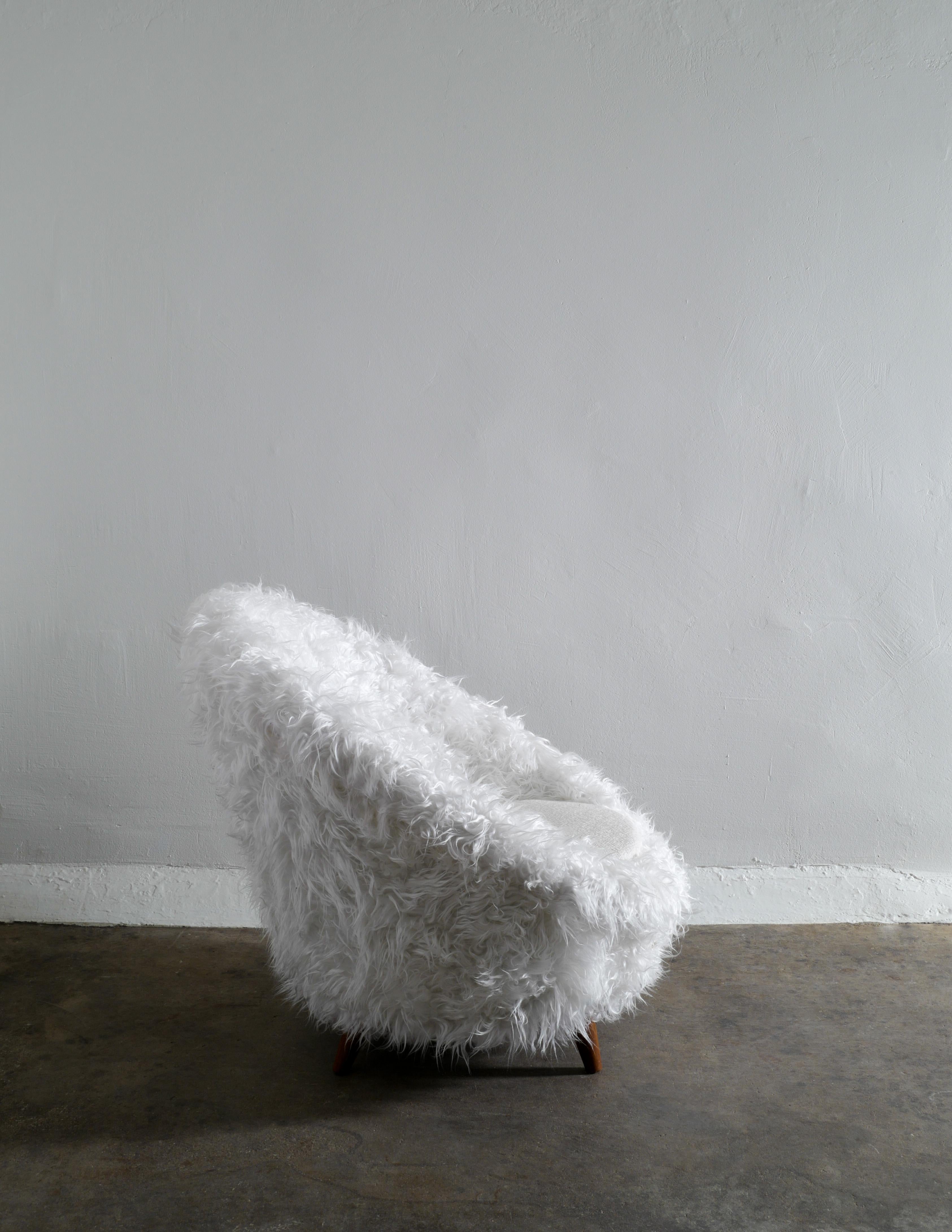 fluffy egg chair