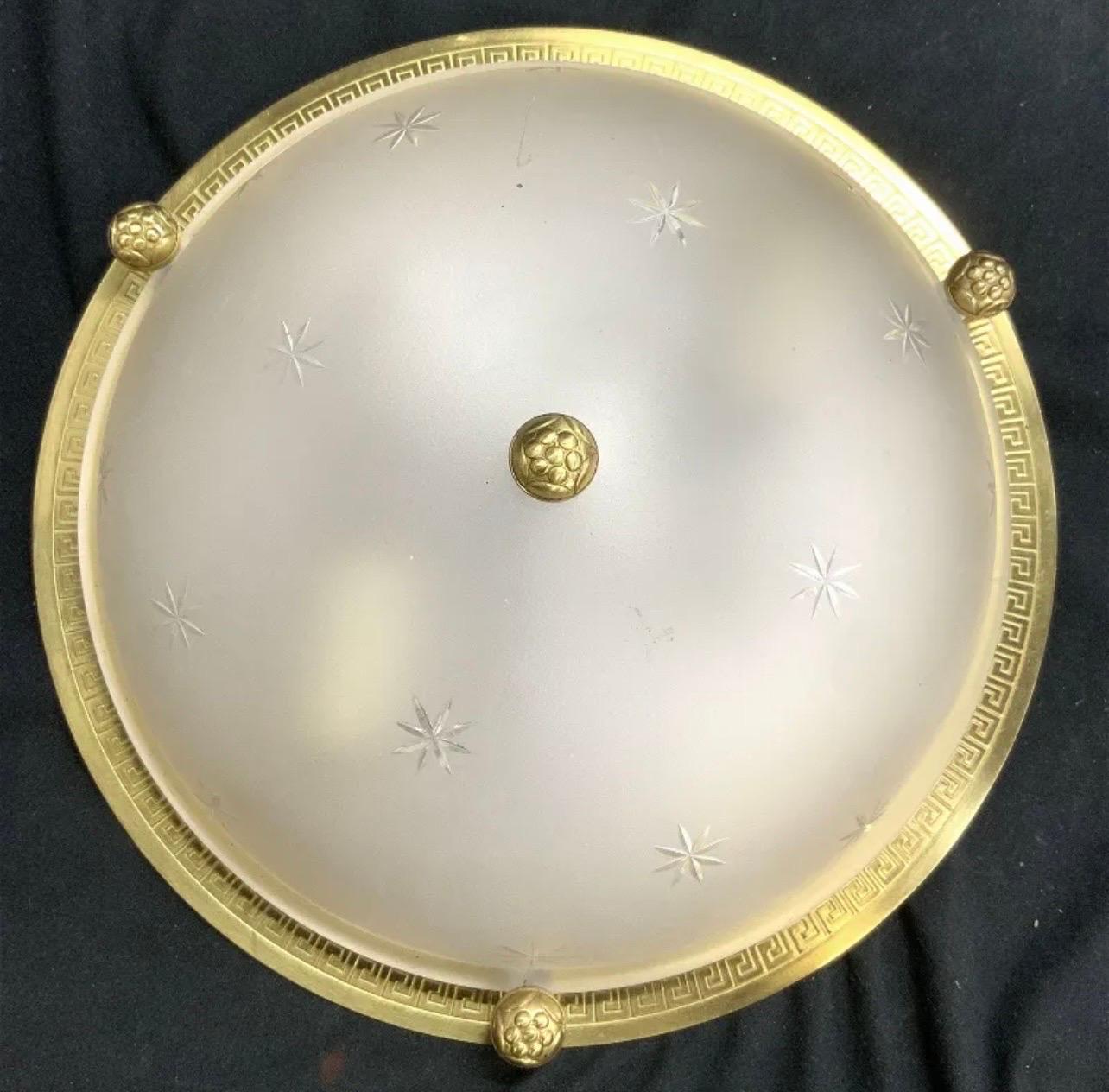 Vaughan Regency Greek Key Brass Star Frosted Glass Crystal Flush Mount Fixture In Good Condition For Sale In Roslyn, NY