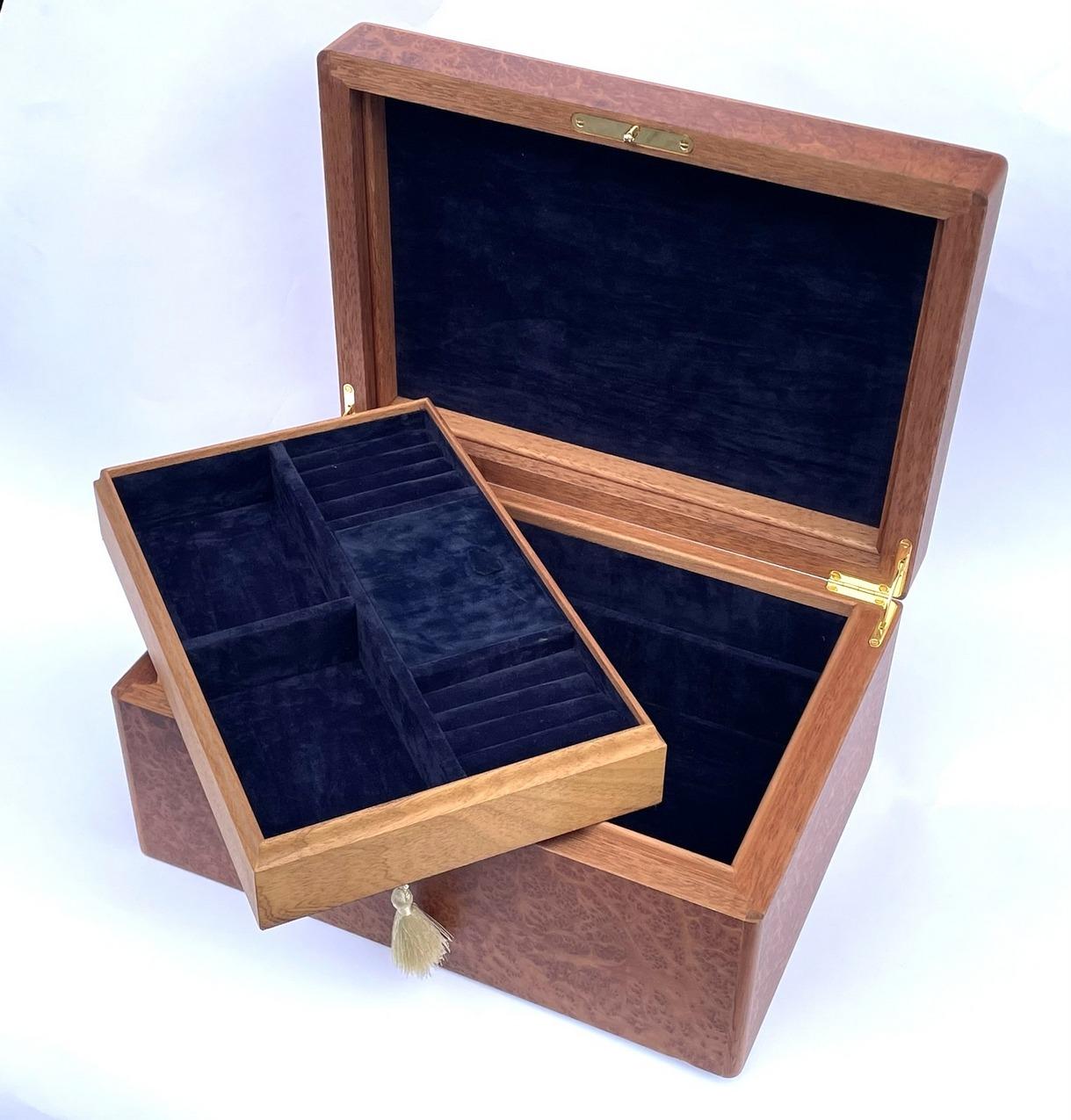 Vavona Burl Walnut Wooden Irish Lady's Jewelry Casket Box by Manning Ireland New 2